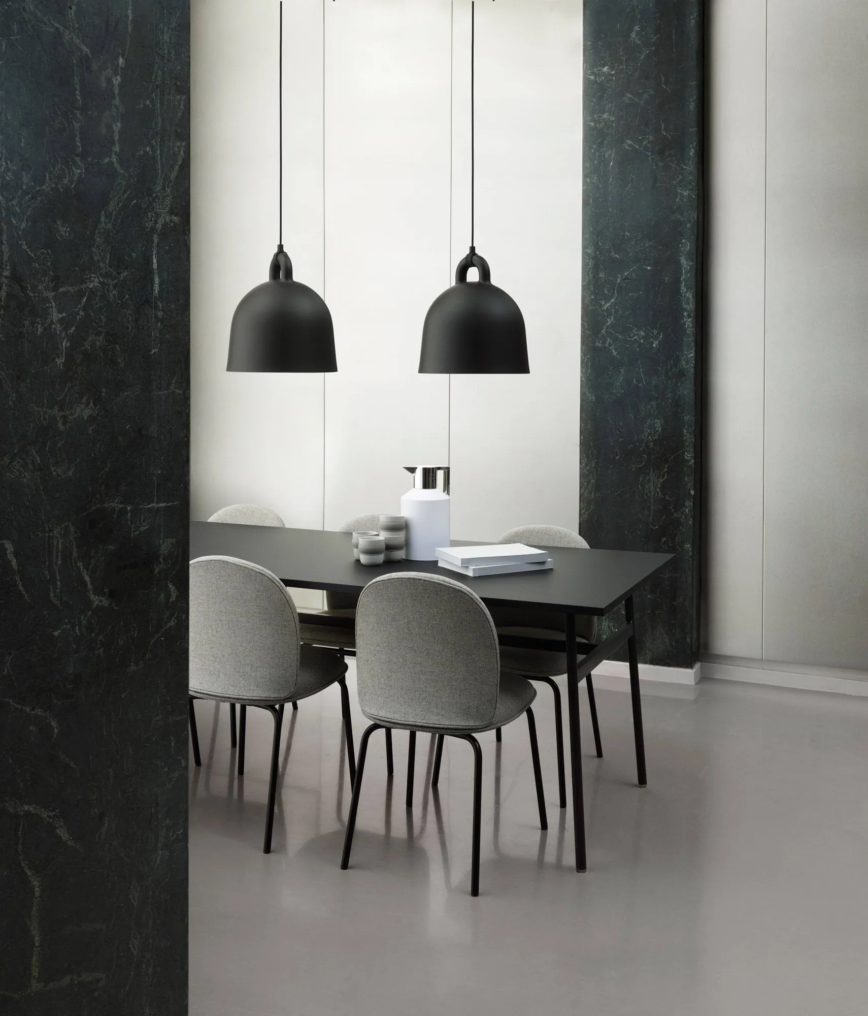 Lampe Bell noire, Moyen Normann Copenhagen