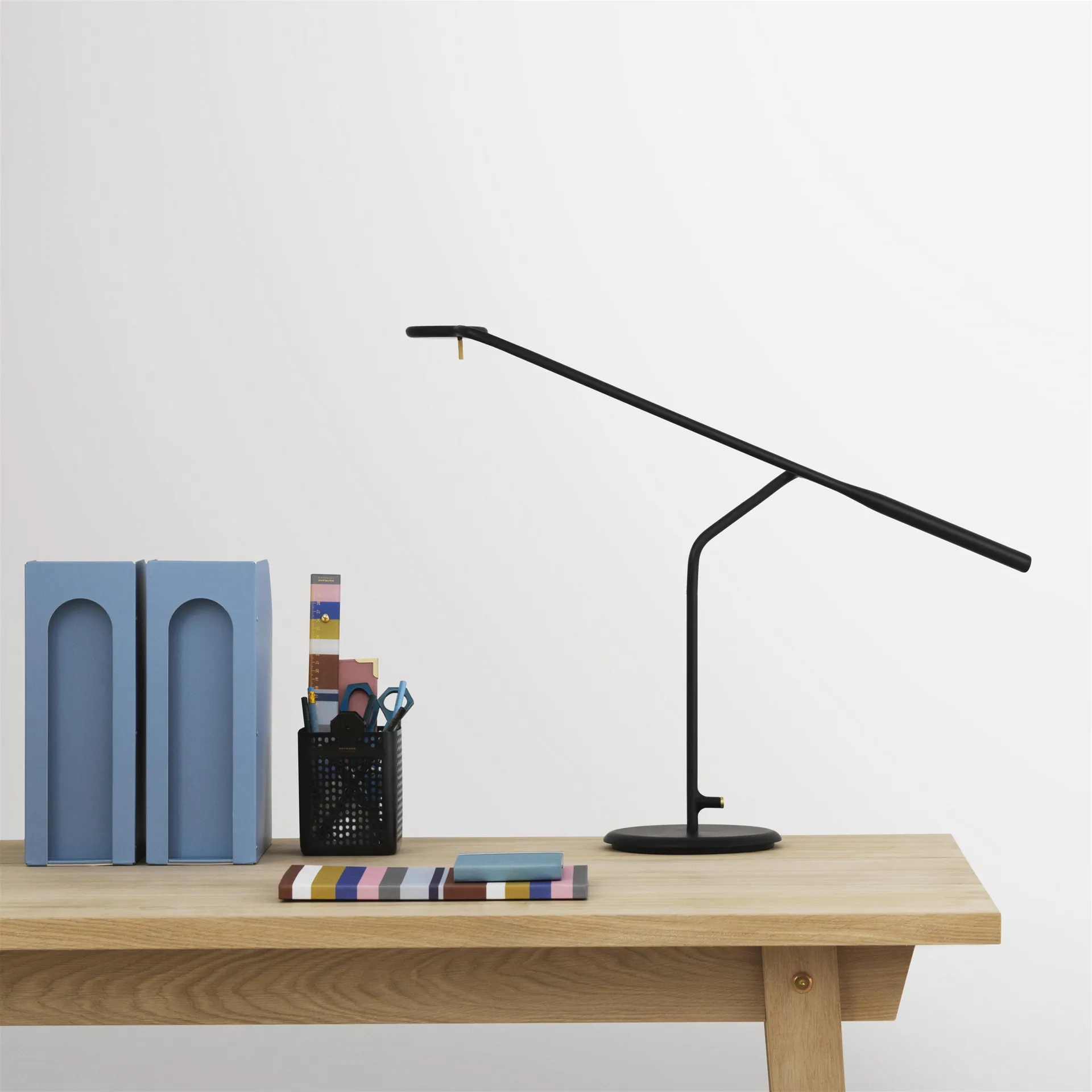 Lampe de table Flow, noir Normann Copenhagen