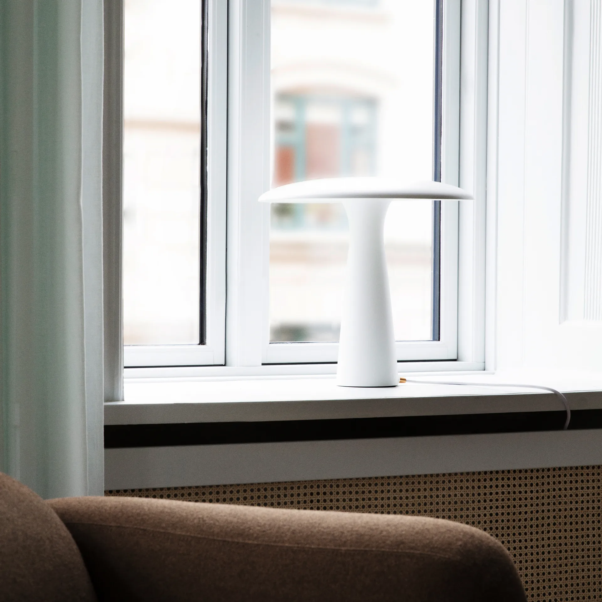 Lampe de table Shelter, blanc Normann Copenhagen