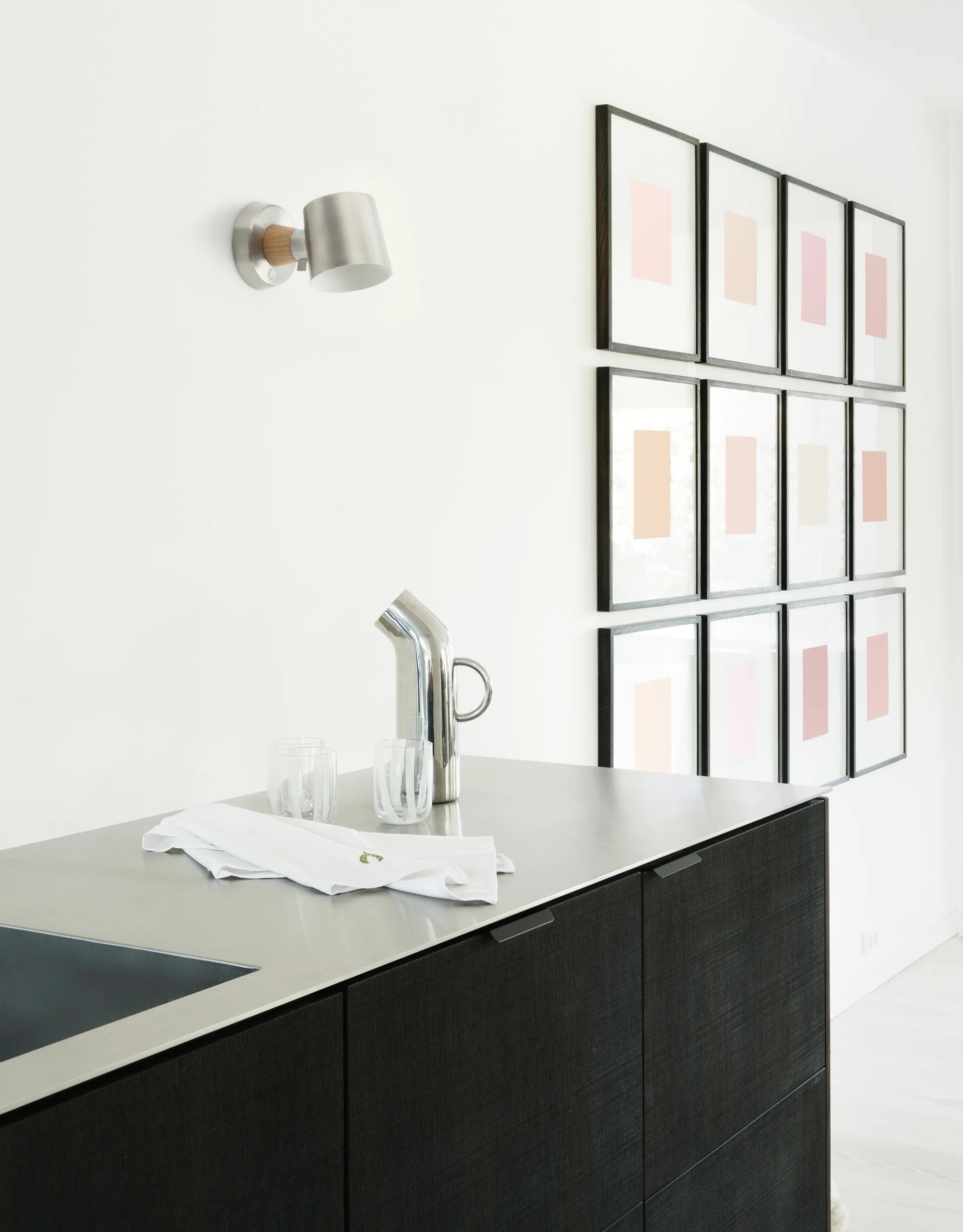 Lampe murale Rise montage fixe, Acier inoxydable Normann Copenhagen