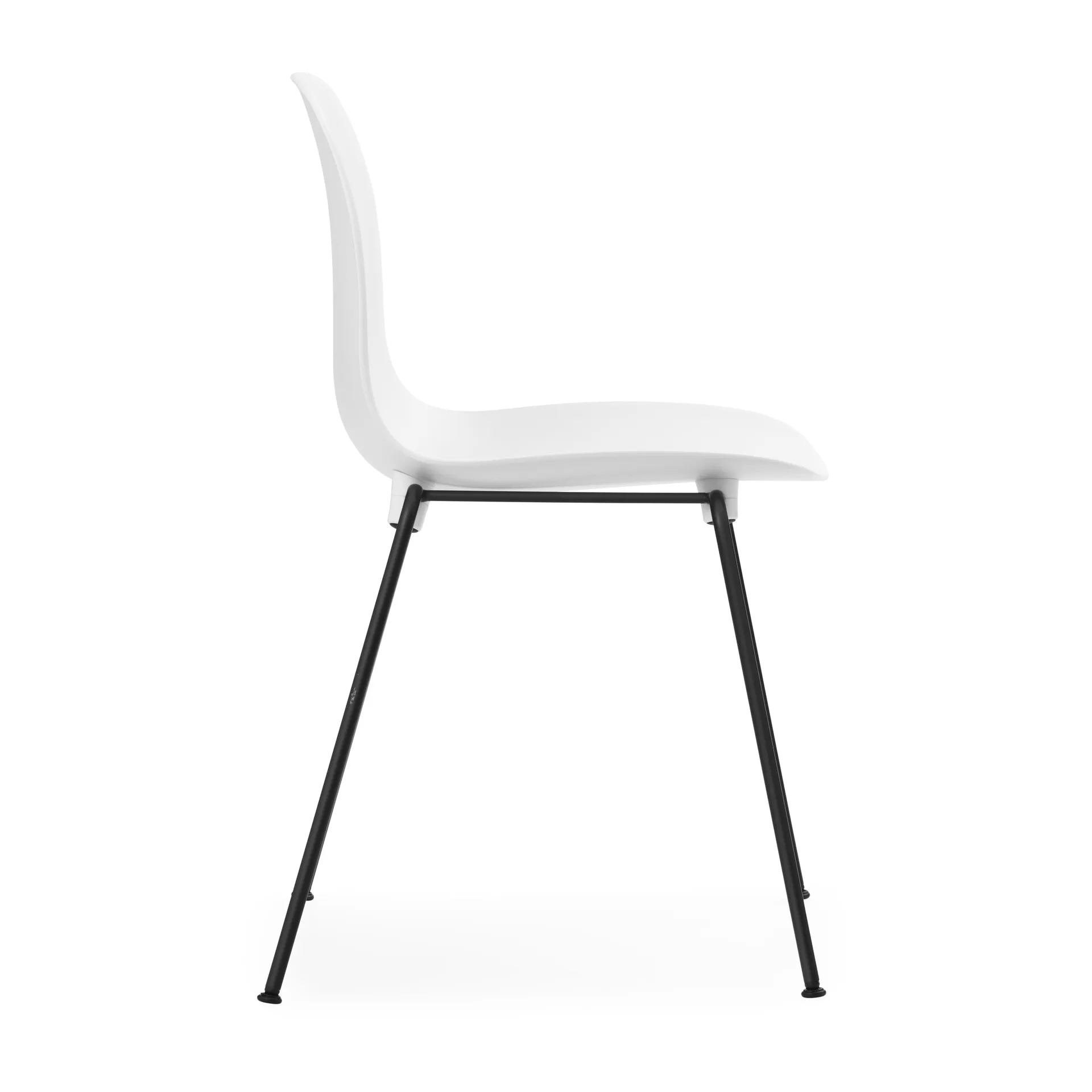 Lot de 2 chaises empilables avec pieds noirs Form Chair, blanc,  Normann Copenhagen