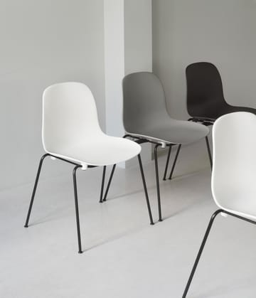 Lot de 2 chaises empilables avec pieds noirs Form Chair, blanc - undefined - Normann Copenhagen