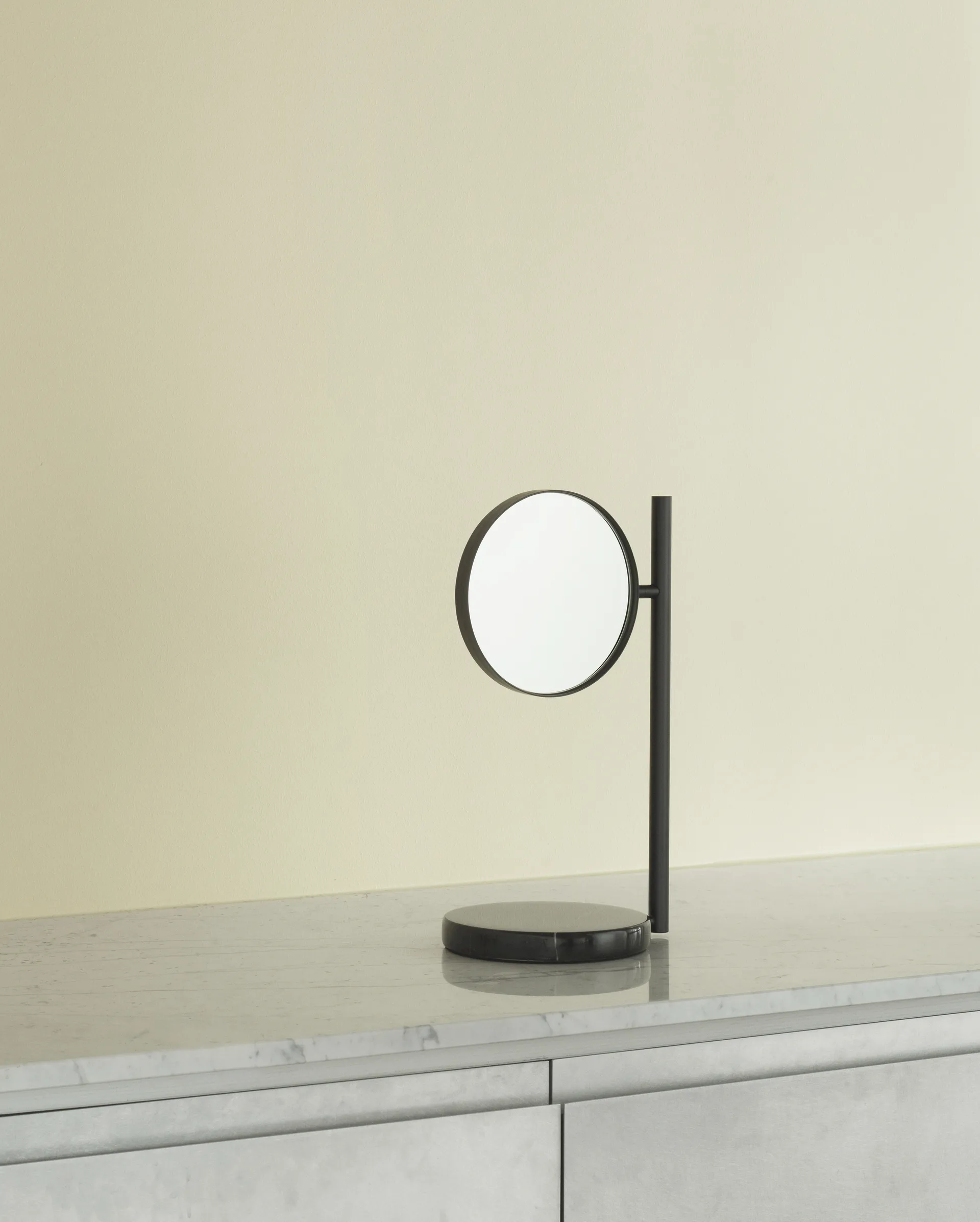 Miroir de table double face Pose 21x39 cm, Noir Normann Copenhagen