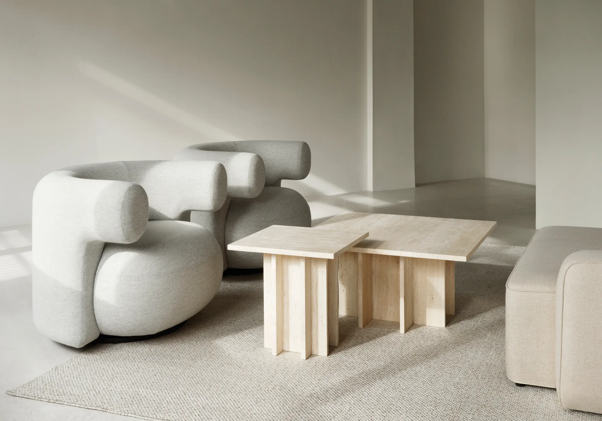 Petite table basse Edge, Travertine Normann Copenhagen