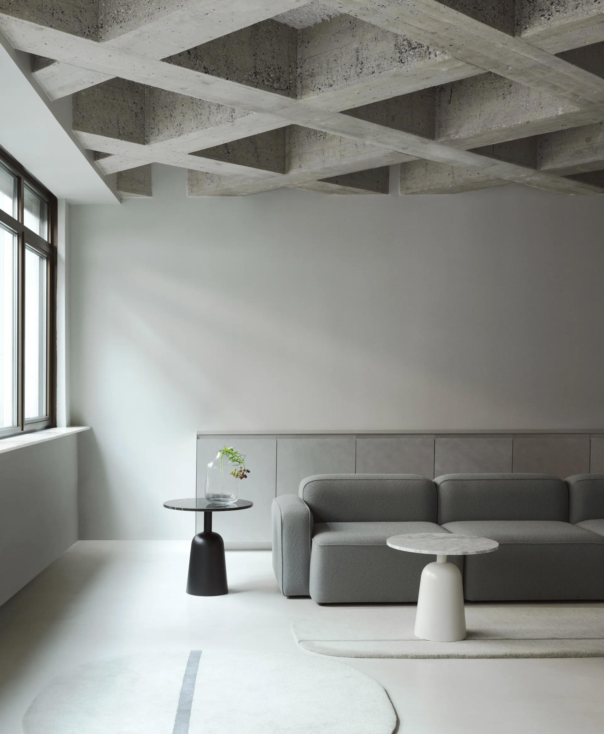 Table réglable Turn Ø55 cm, Marbre noir Normann Copenhagen