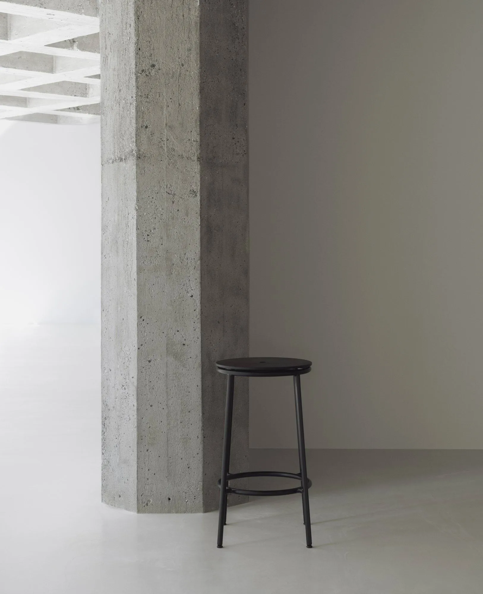 Tabouret de bar Circa 65 cm, Aluminium noir Normann Copenhagen