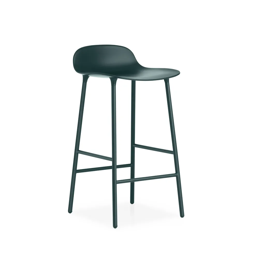 Tabouret de bar Form bas, green, pieds en acier laqué vert Normann Copenhagen
