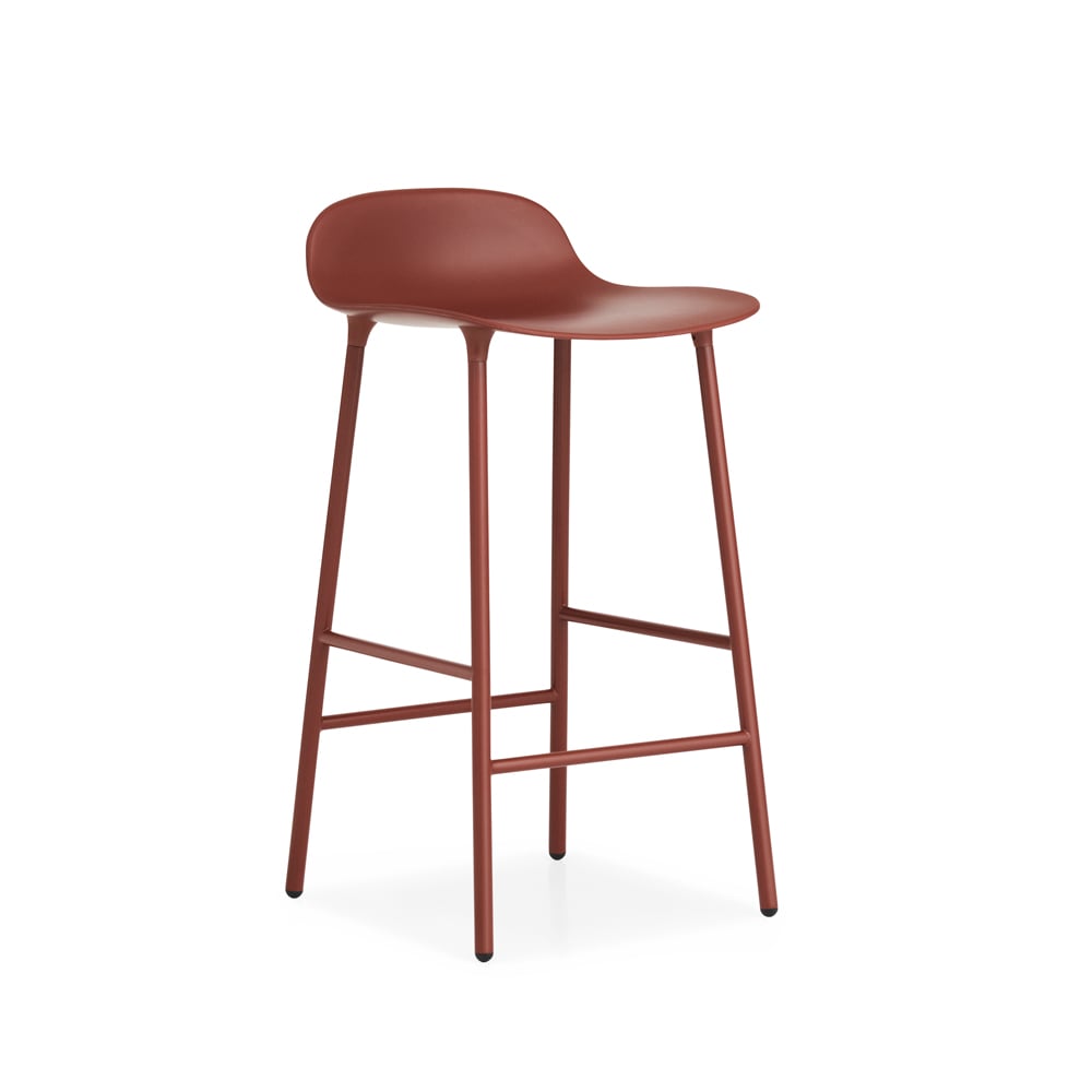 Normann Copenhagen Tabouret de bar Form bas red, pieds en acier laqué rouge