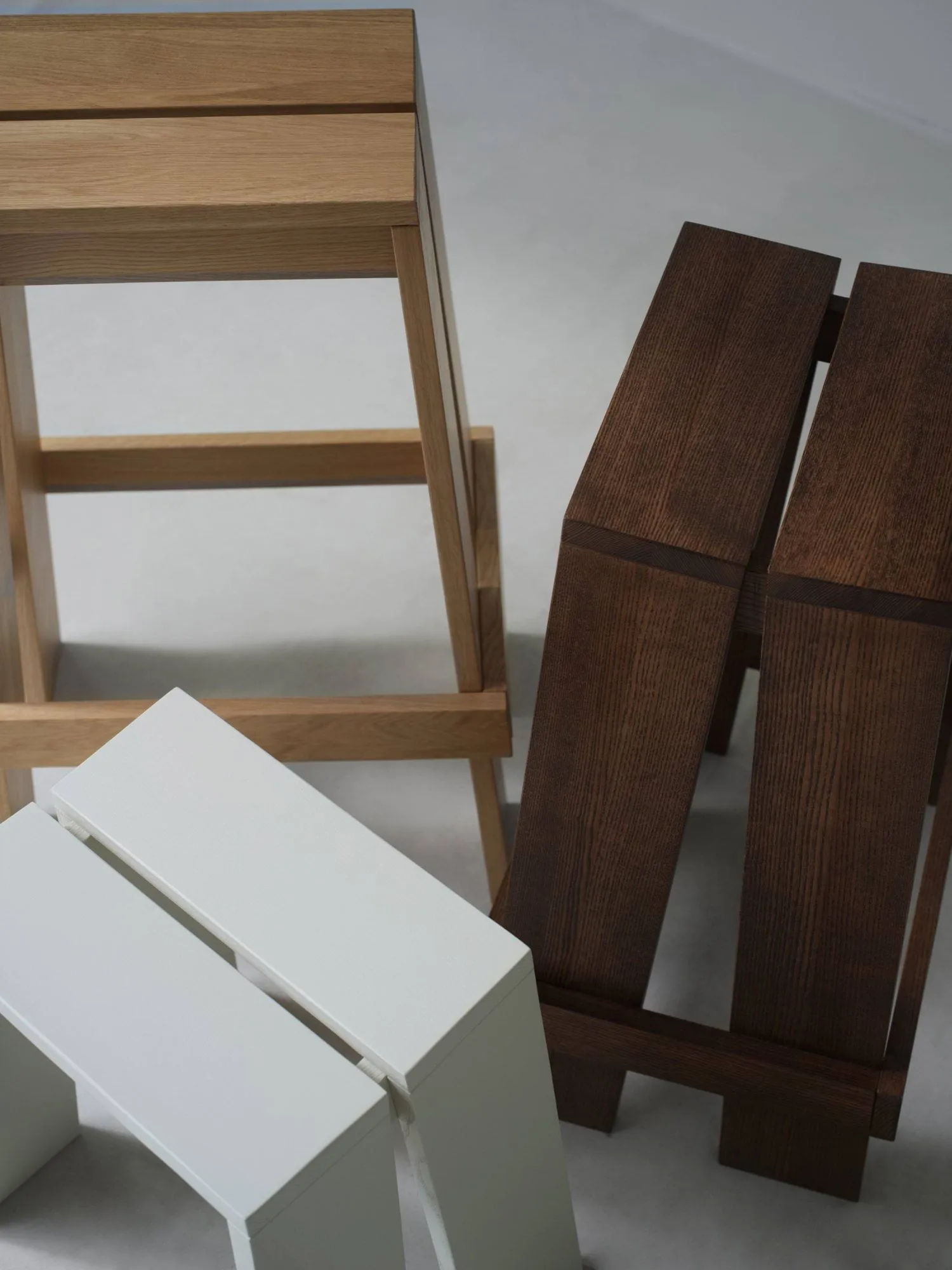Tabouret de bar Let 65 cm, Brown Stained Ash Normann Copenhagen