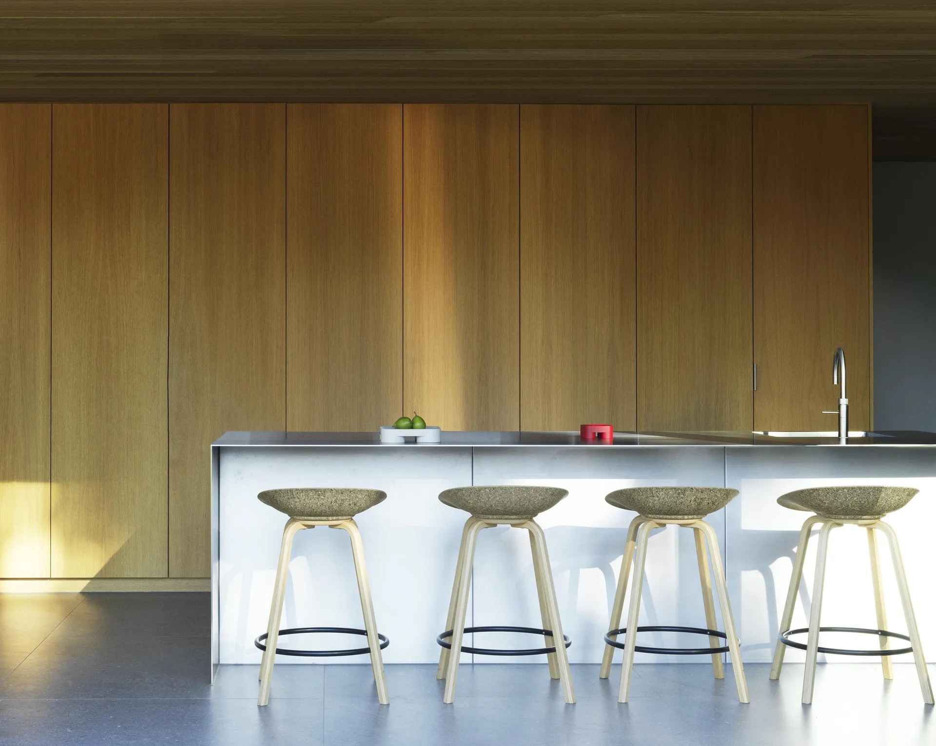 Tabouret Mat Barstool 65 cm, Seaweed-hêtre-acier noir Normann Copenhagen