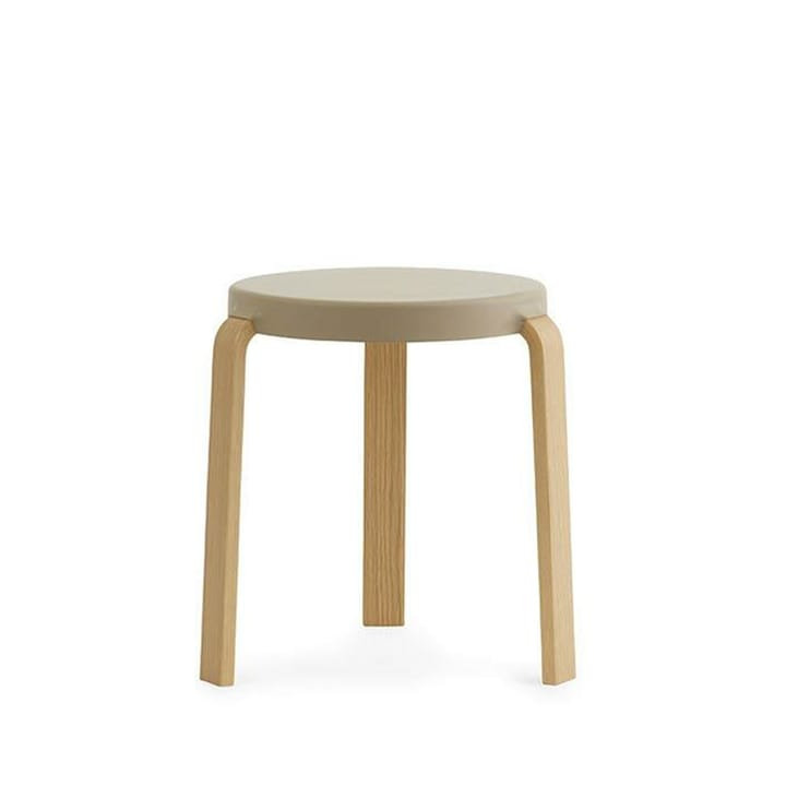 Tabouret Tap - sand, pieds en chêne - Normann Copenhagen