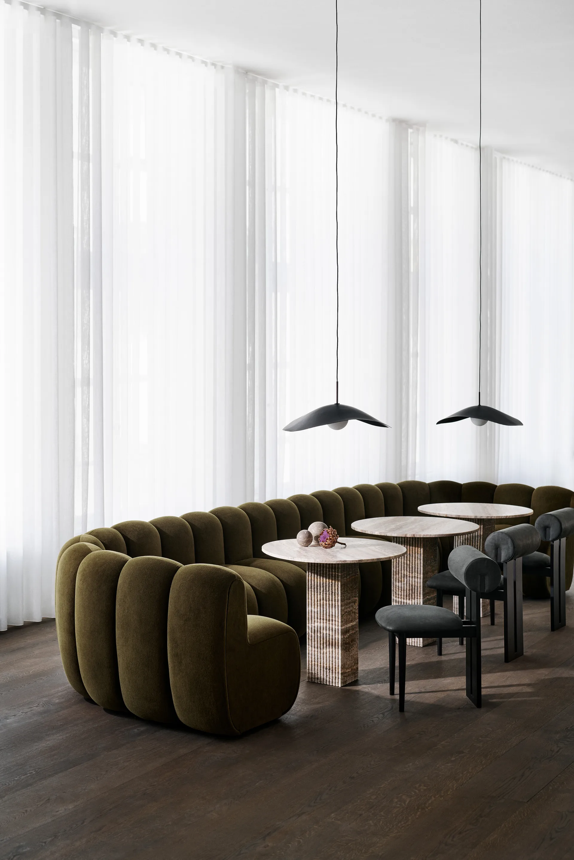 Table à manger Soho, Silver travertin, Ø80x73 NORR11