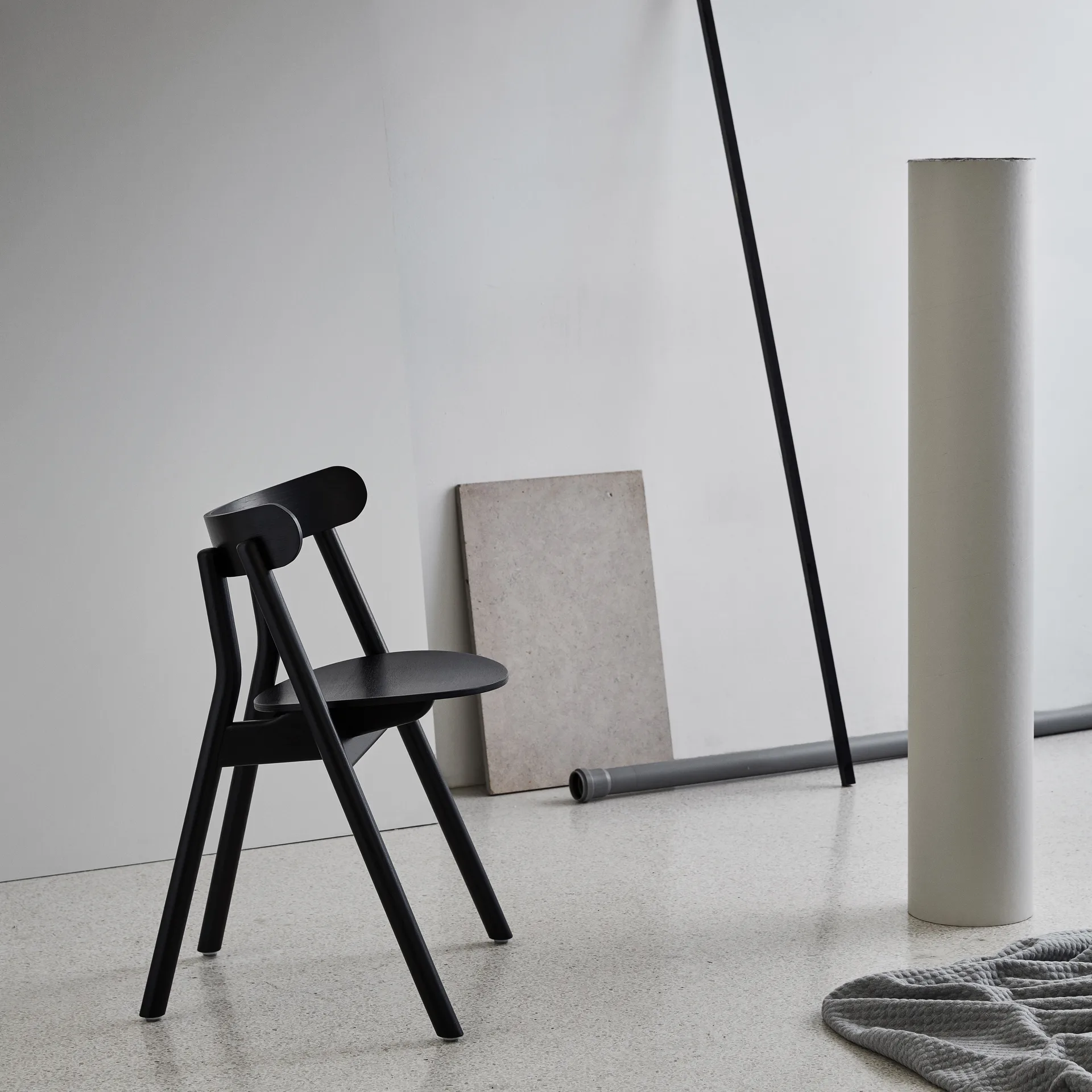 Chaise Oaki, Chêne noir Northern