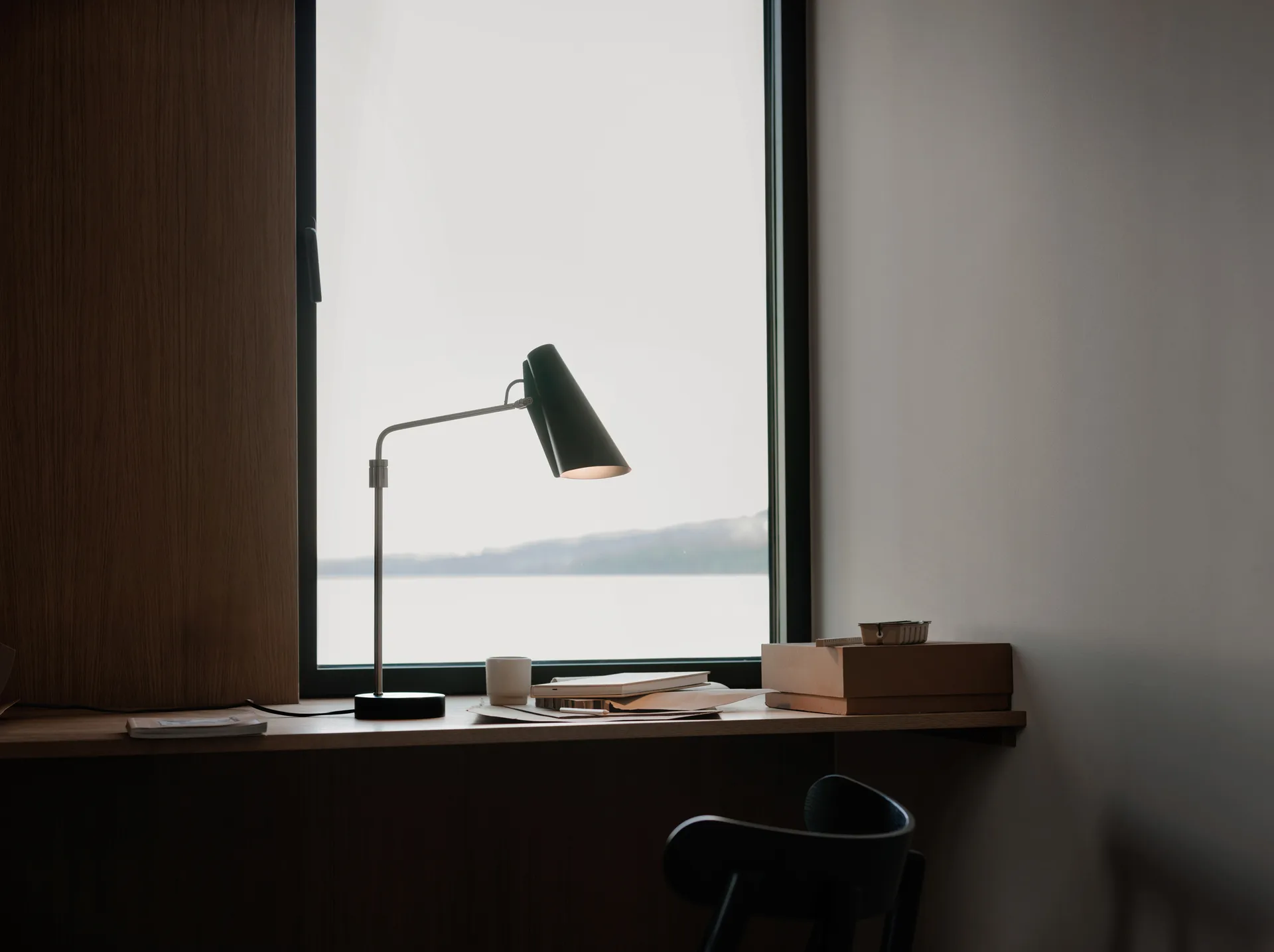 Lampe de table Birdy swing, Noir-acier Northern