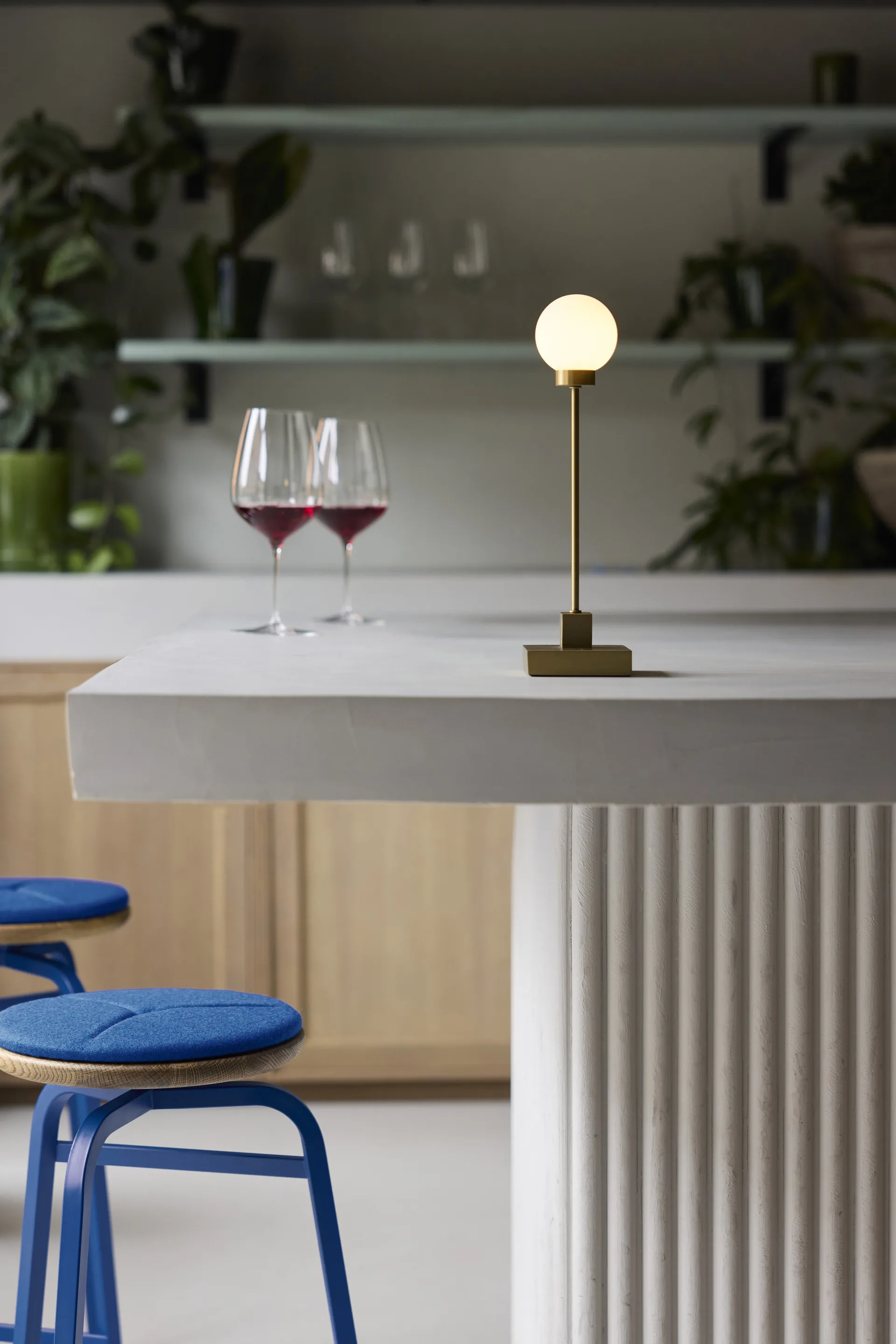 Lampe de table portable Snowball 33 cm, Laiton Northern