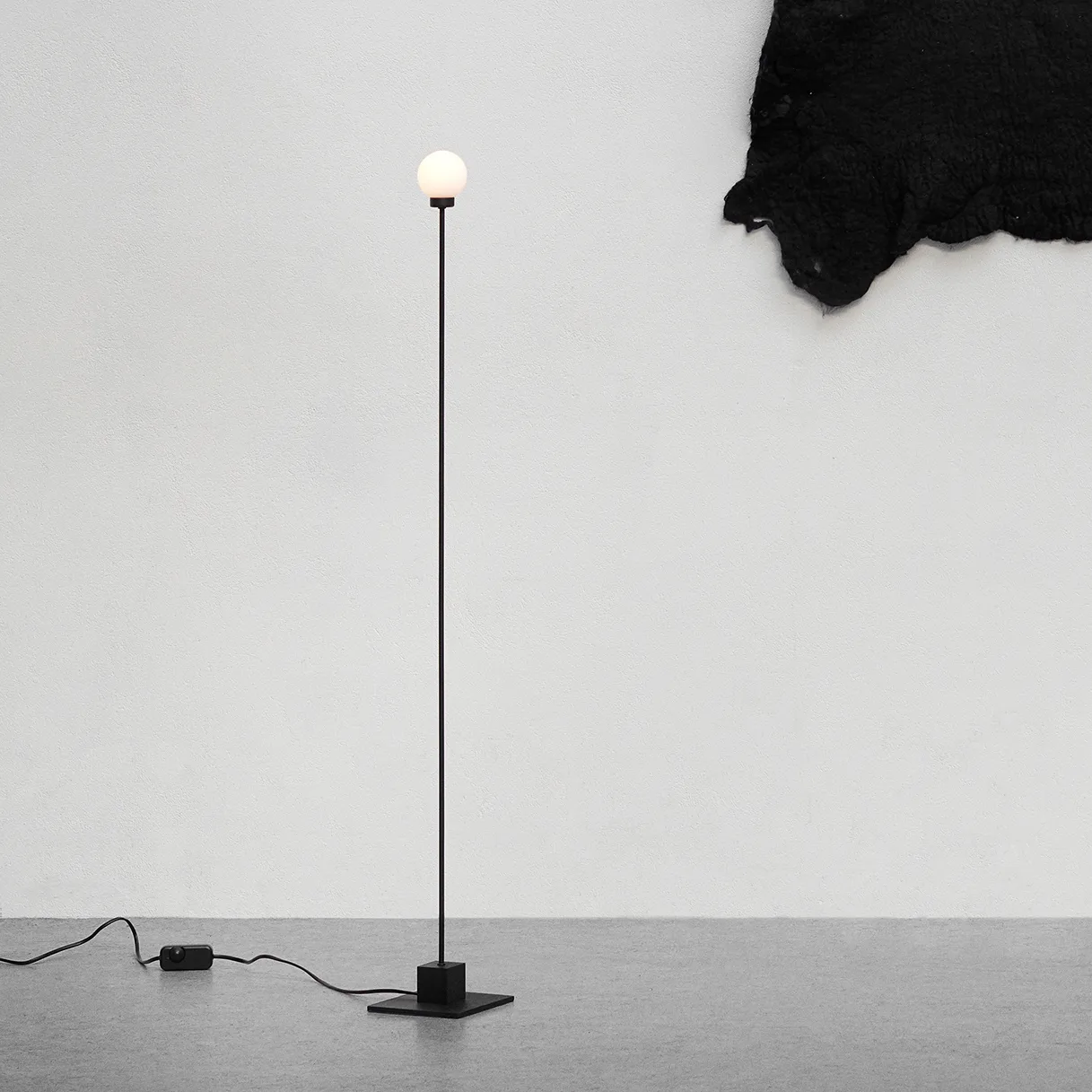 Lampe sur pied Snowball, Noir Northern