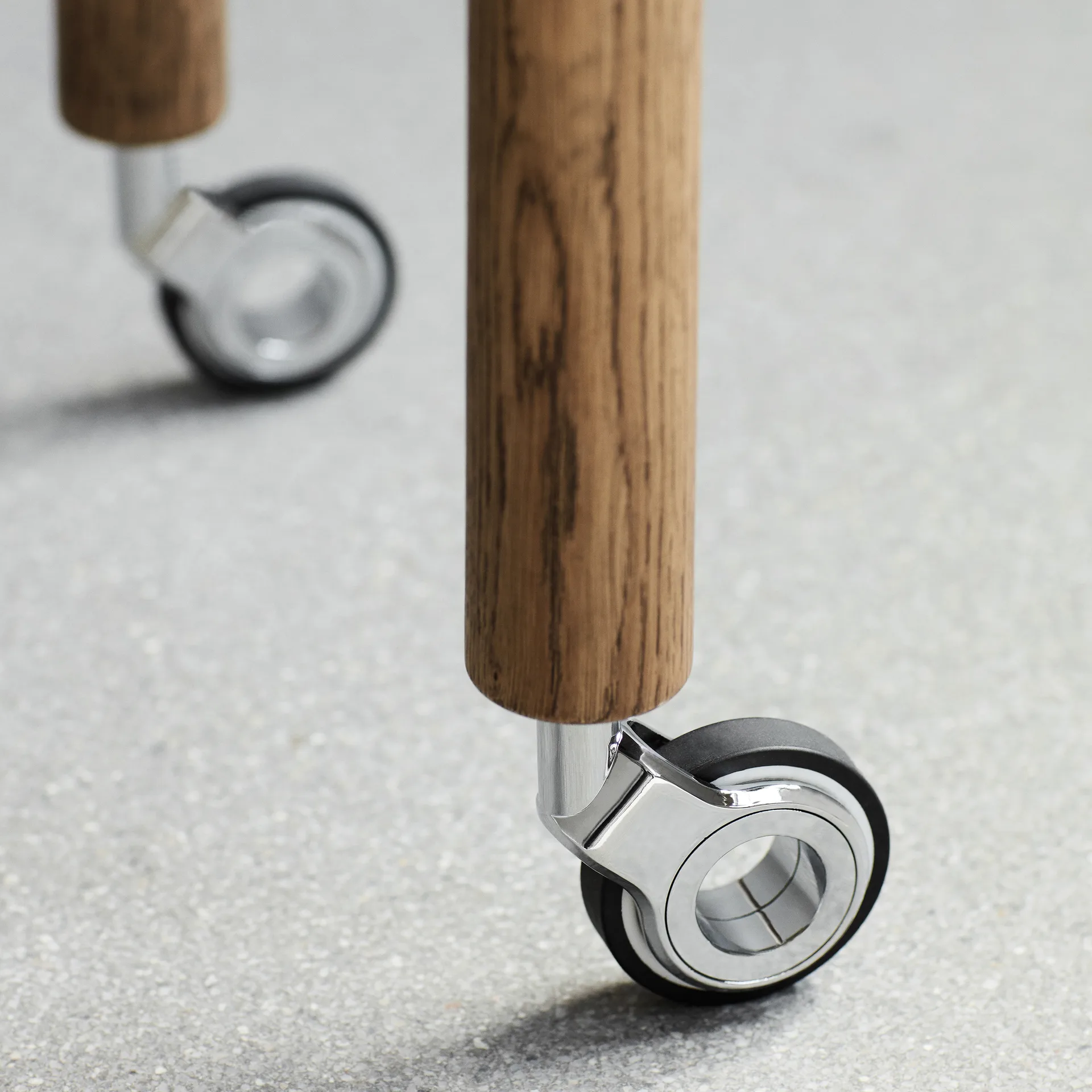 Meuble-bar Loud sur roues, chêne fumé Northern