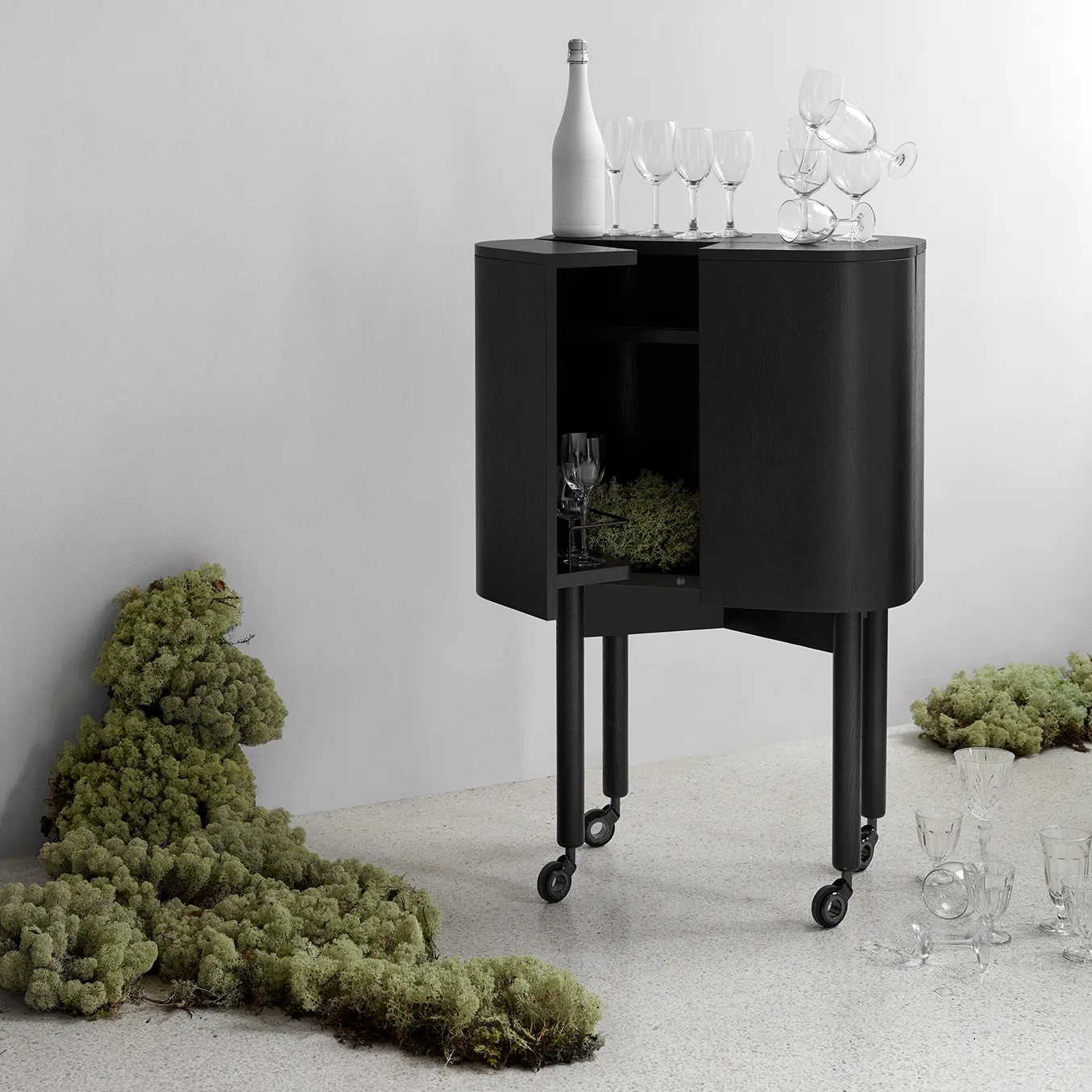 Meuble-bar Loud sur roues, Noir Northern