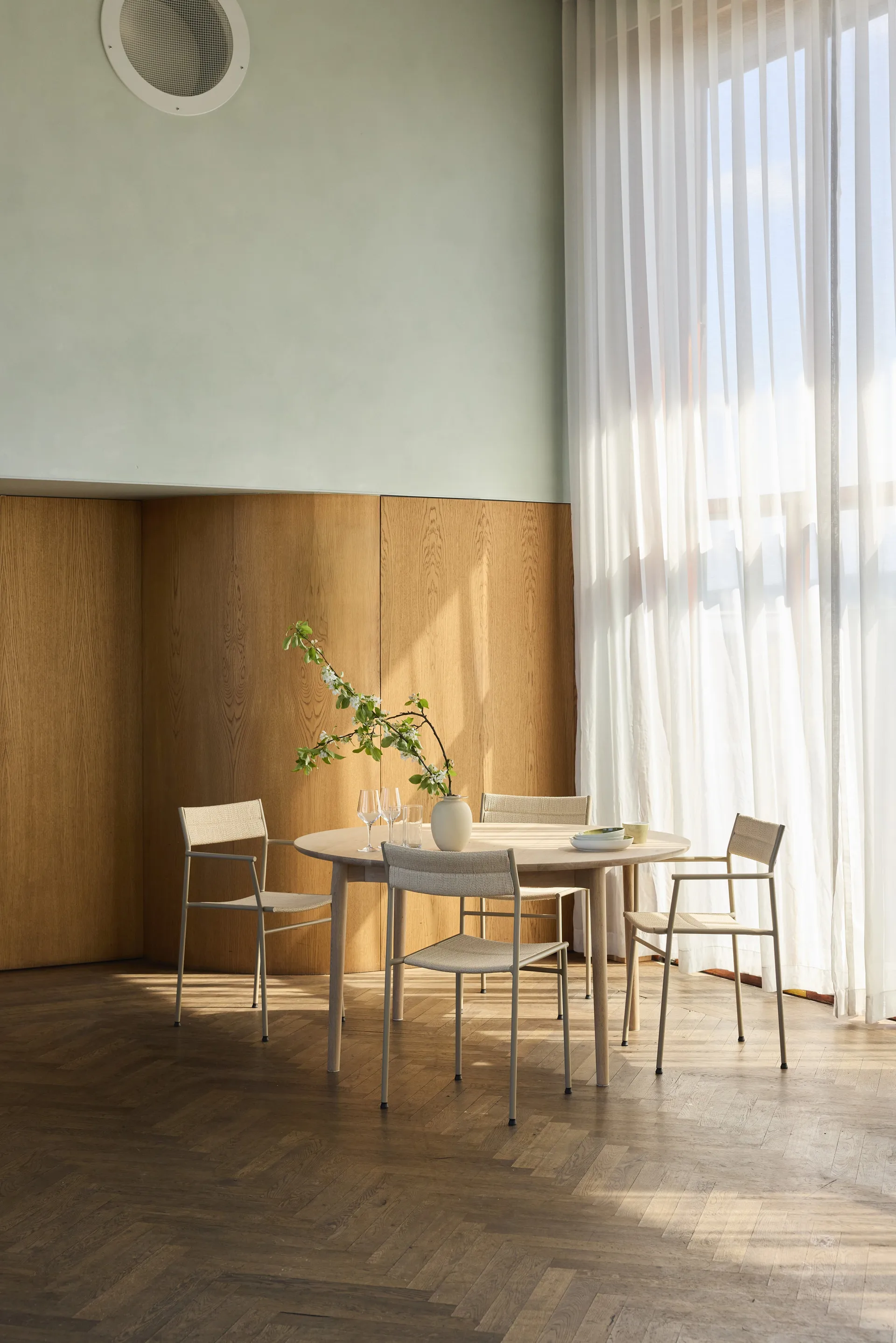 Table à manger Expand Ø140 cm, Chêne huilé clair Northern