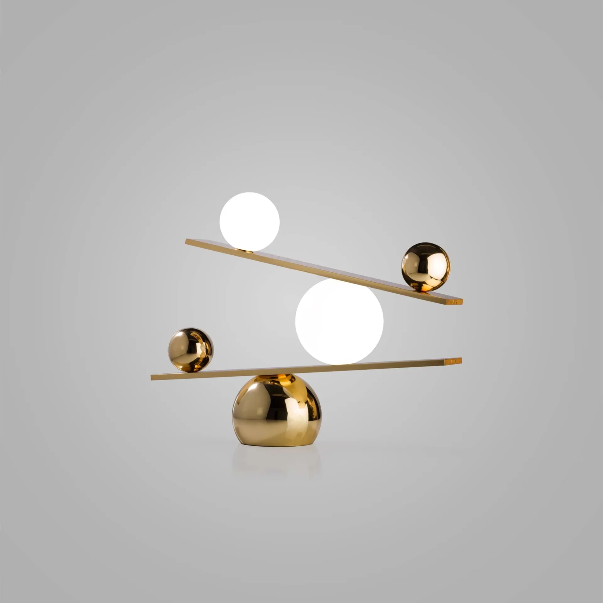 Lampe de table Balance, Brass, v1 Oblure