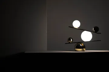 Lampe de table Balance - Brass, v1 - Oblure