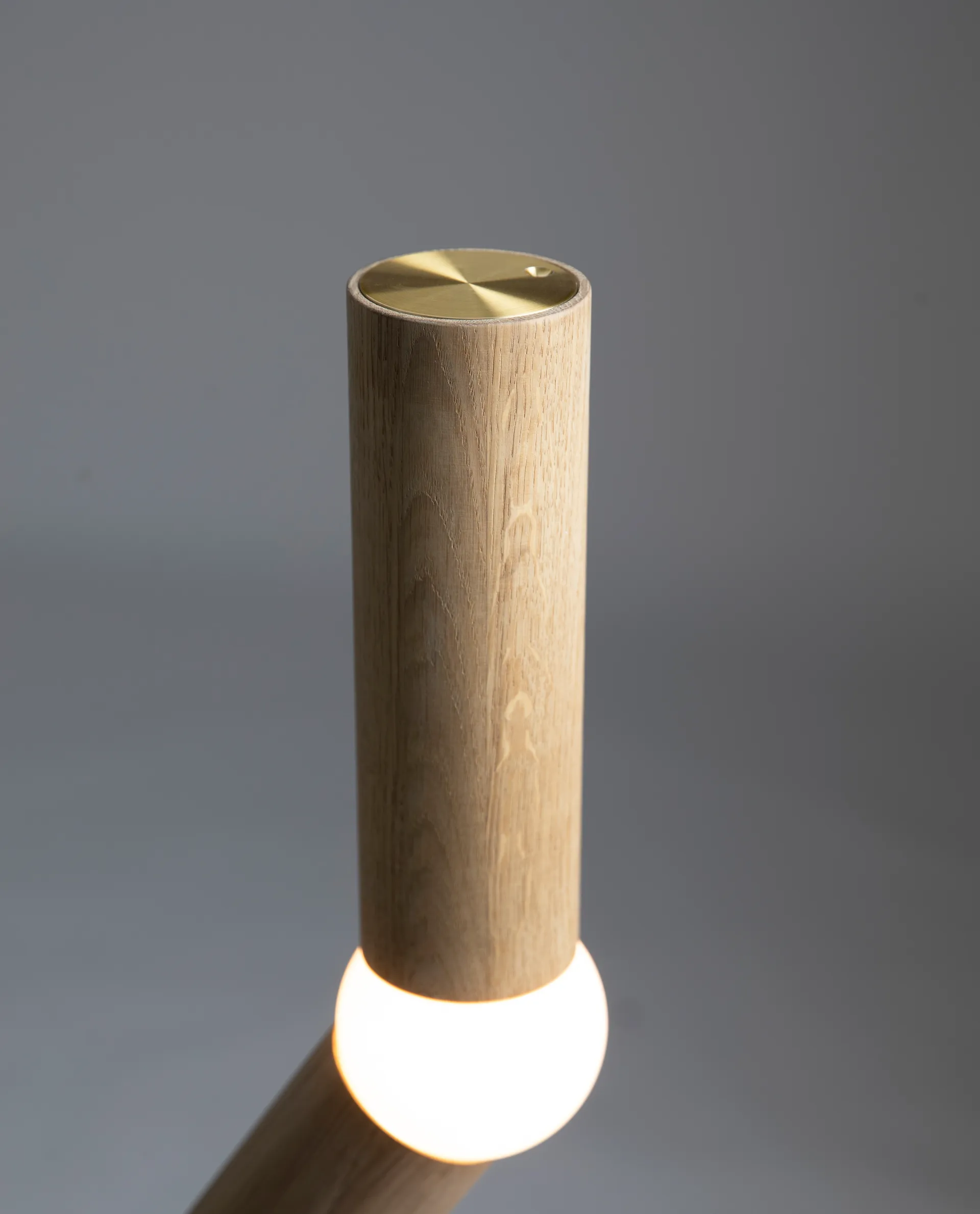 Lampe sur pied Lightbone 124,3 cm, Chêne naturel Oblure