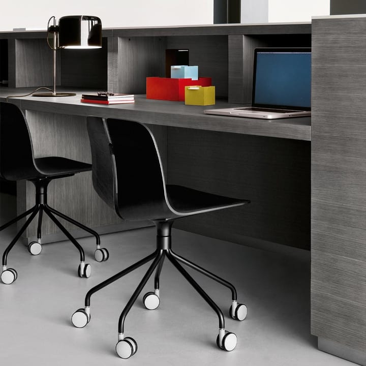 Lampe de table Coupé 2202, black, structure chromée Oluce