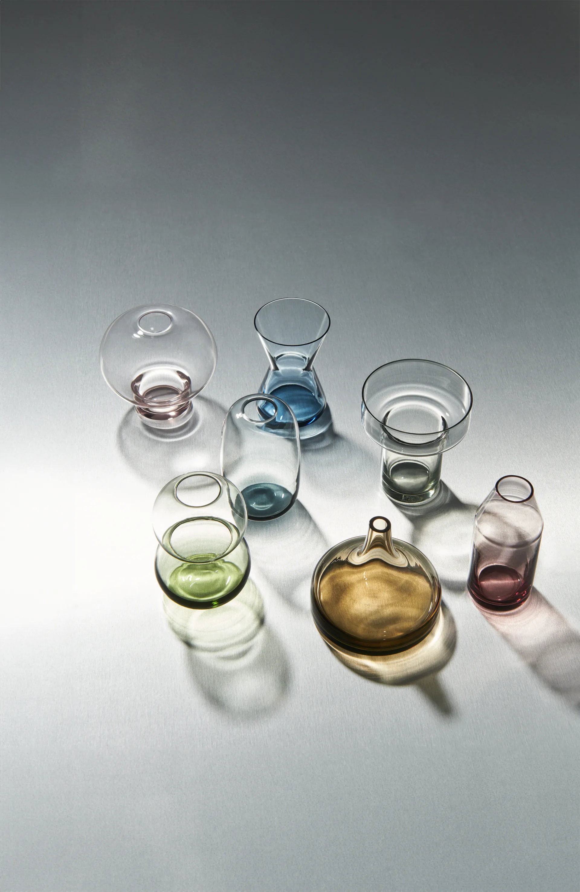 Midsummer mini vase Water Avens, 82 mm Orrefors