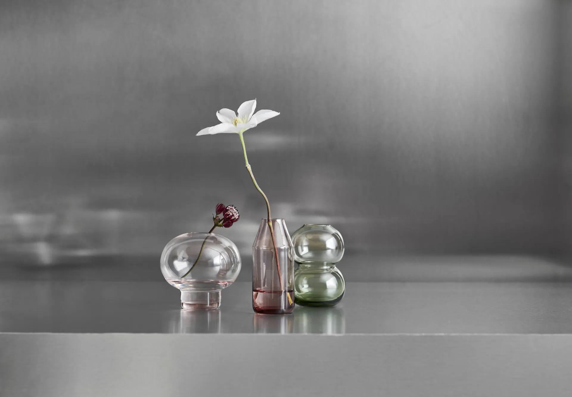 Midsummer mini vase Wood Cranesbill, 100 mm Orrefors