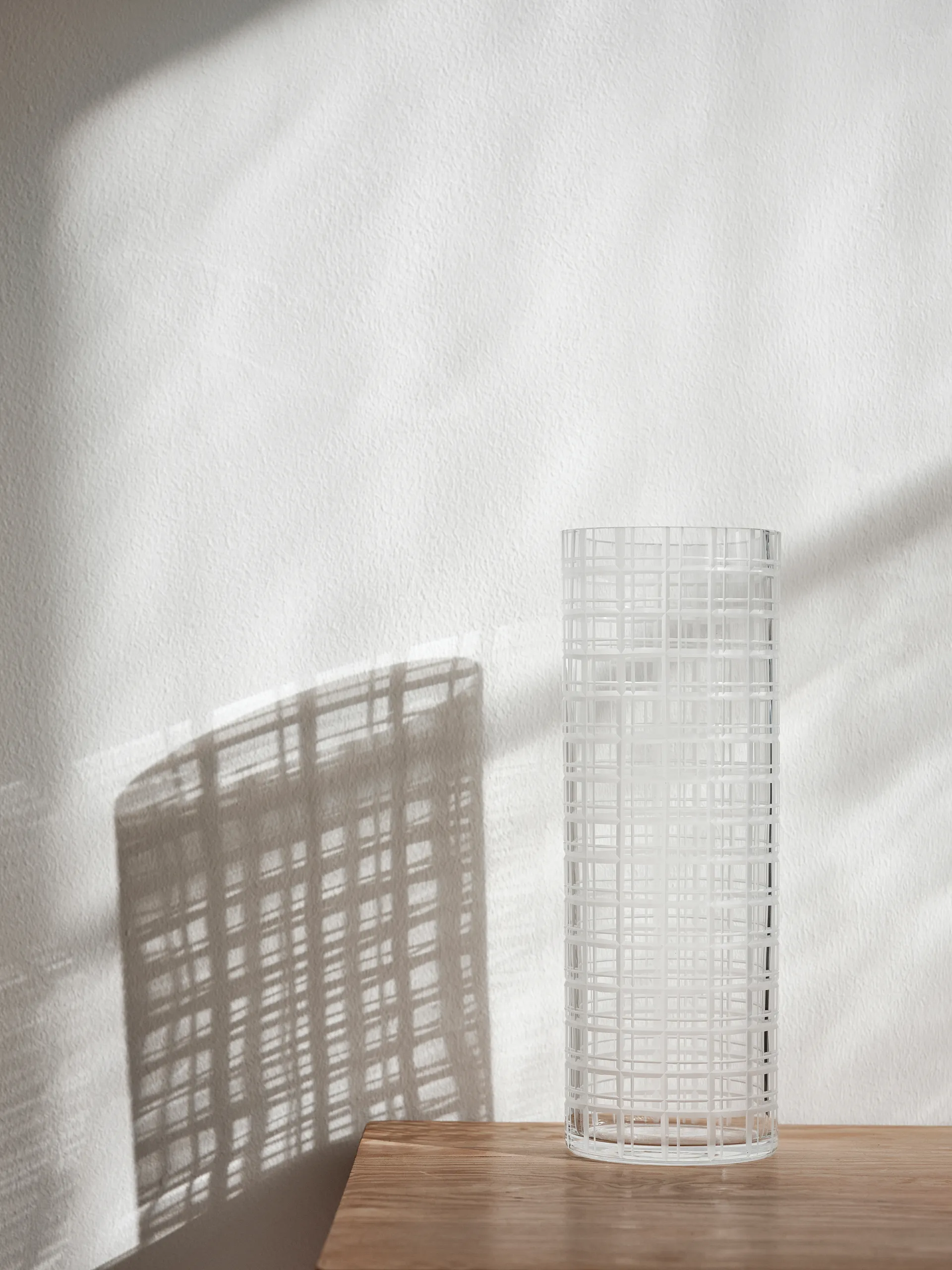 Vase Cut in number 33 cm, Motif quadrillé Orrefors
