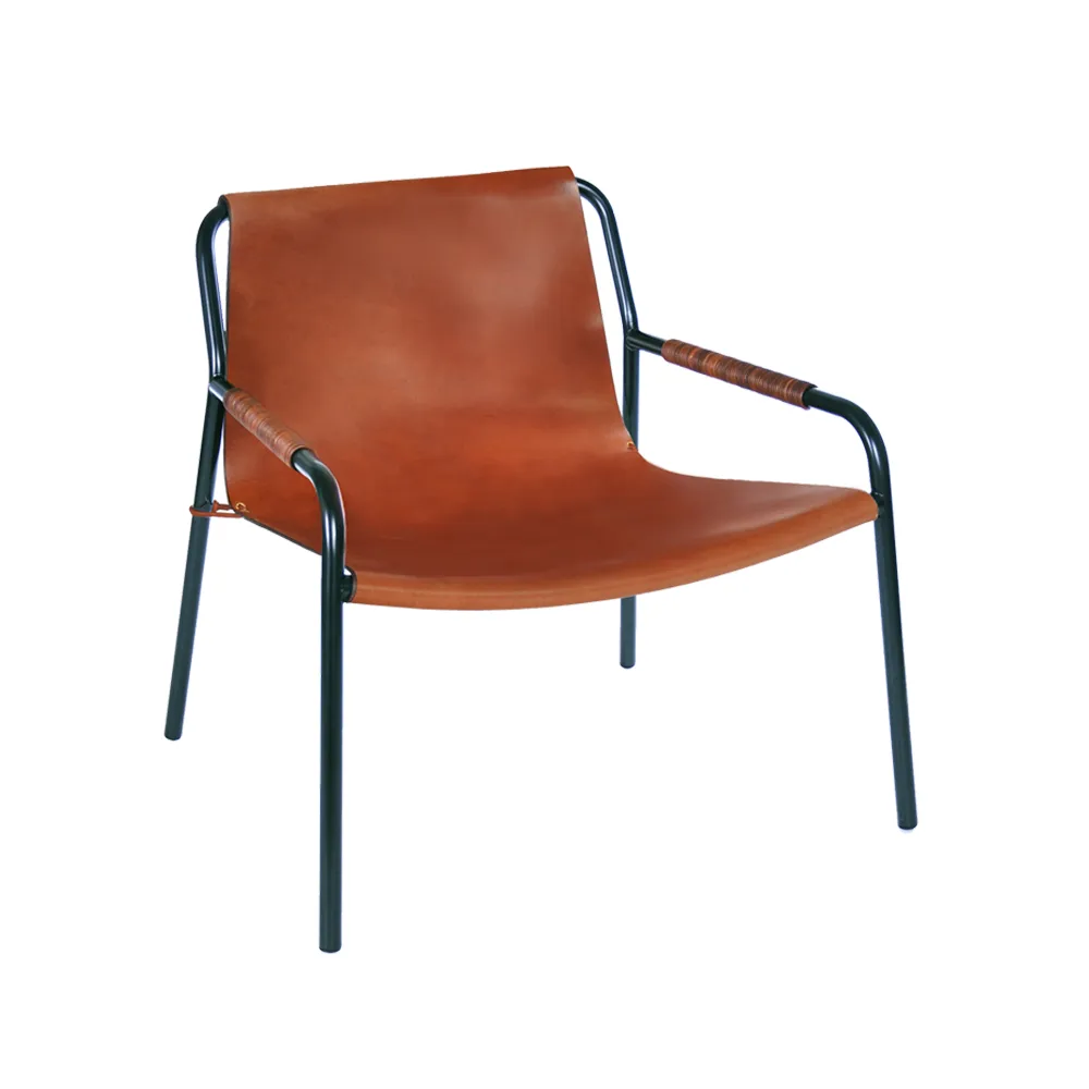 Chaise longue September, cuir cognac, support en acier laqué noir OX Denmarq