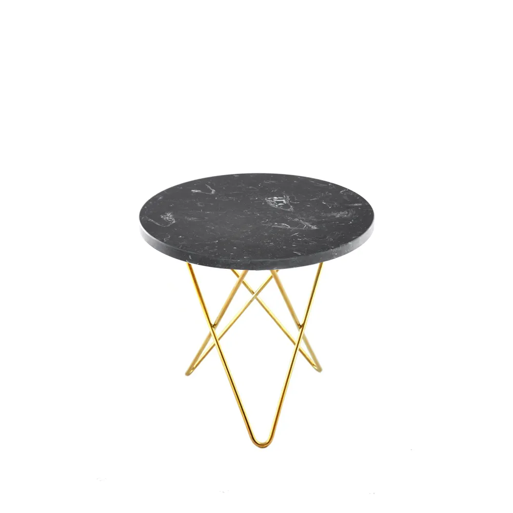 Table basse Mini O, marbre marquina, support en laiton OX Denmarq