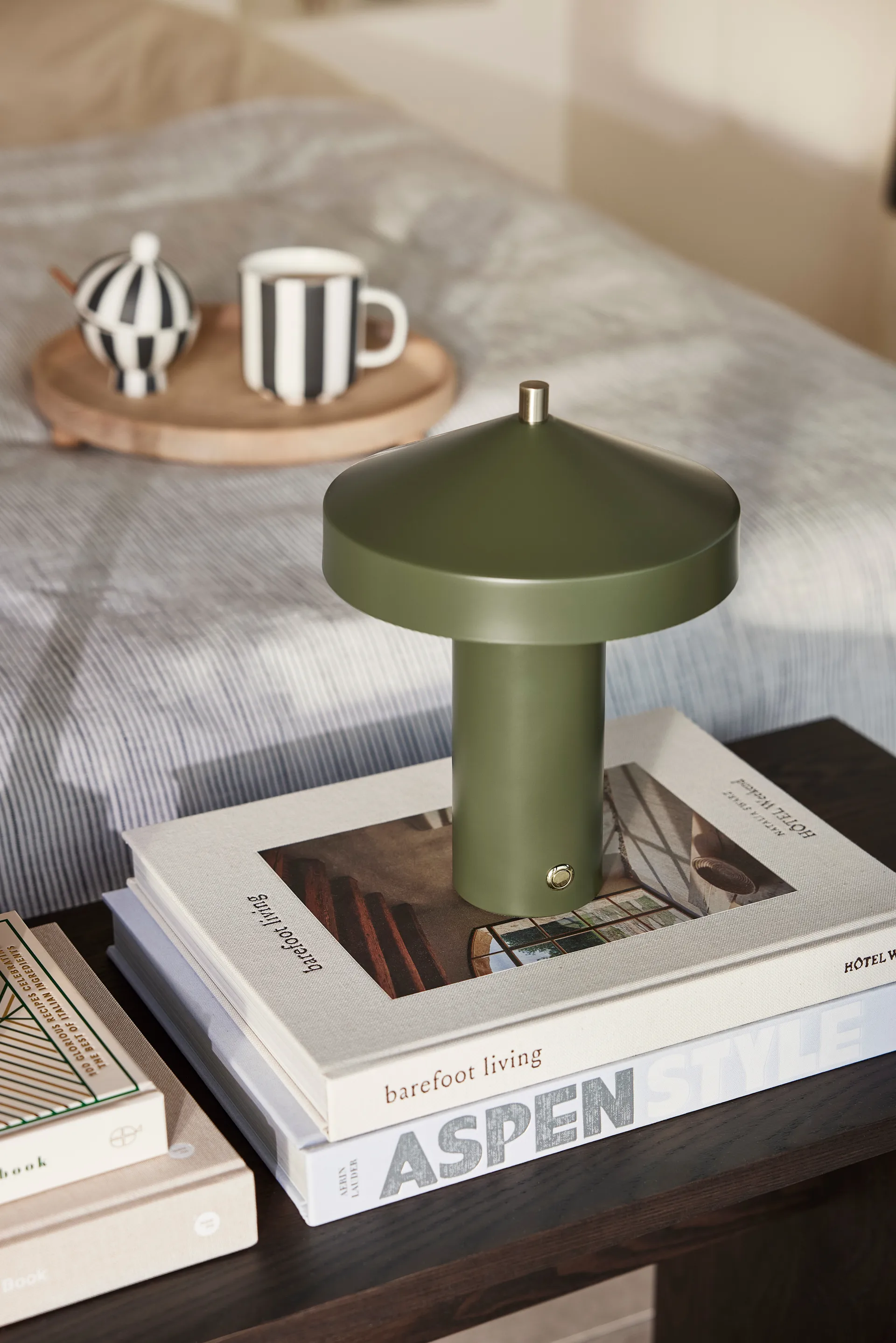 Lampe de table Hatto 24,5 cm, Olive OYOY