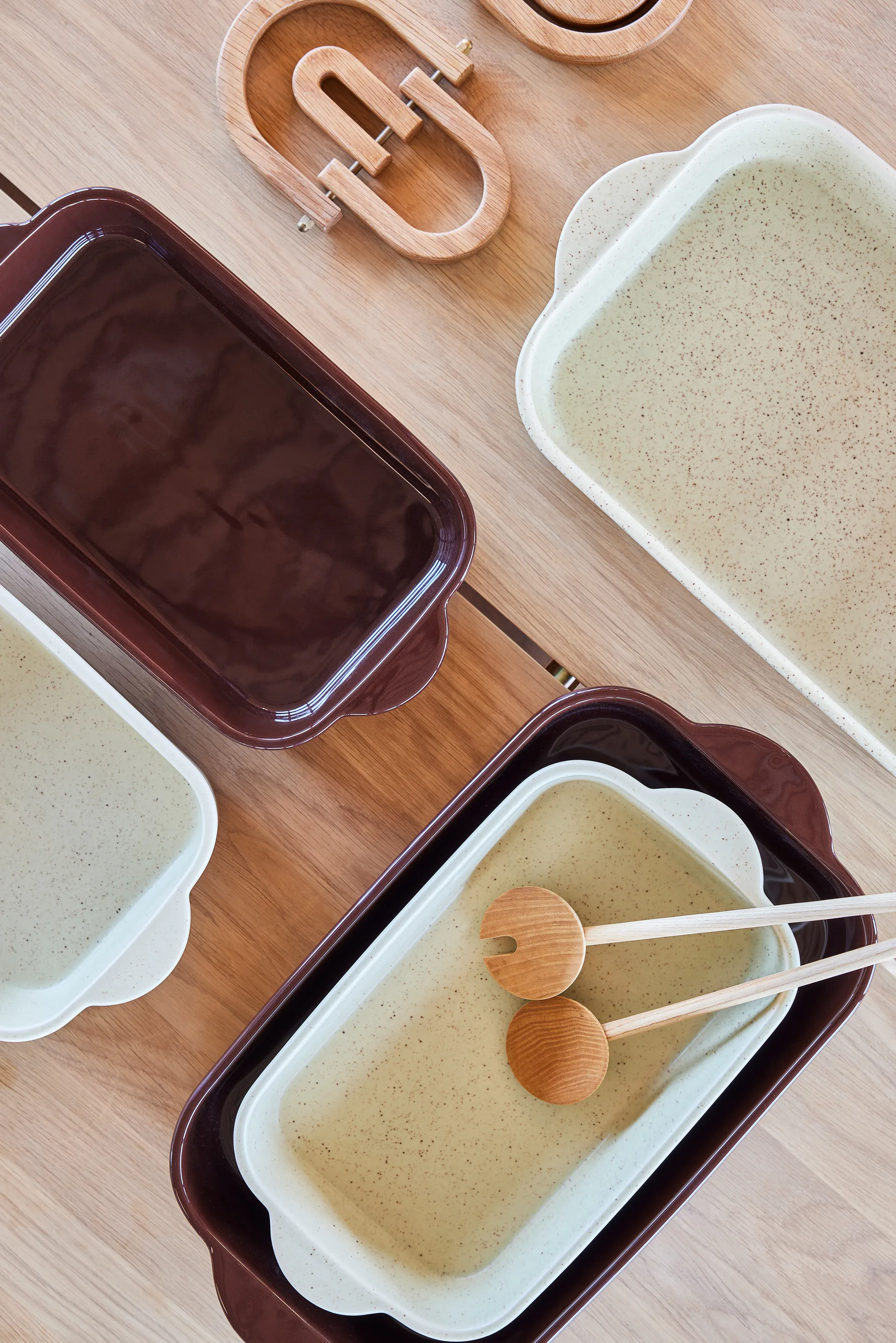 Moule Yuka résistant au four 22x40 cm, Reactive olive OYOY