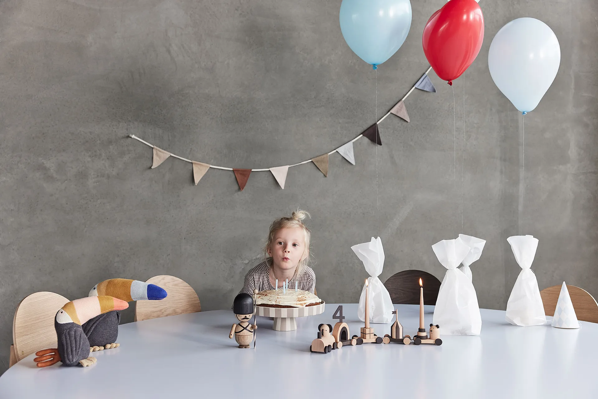 Peluche Toby le Toucan, Anthracite-bleu OYOY