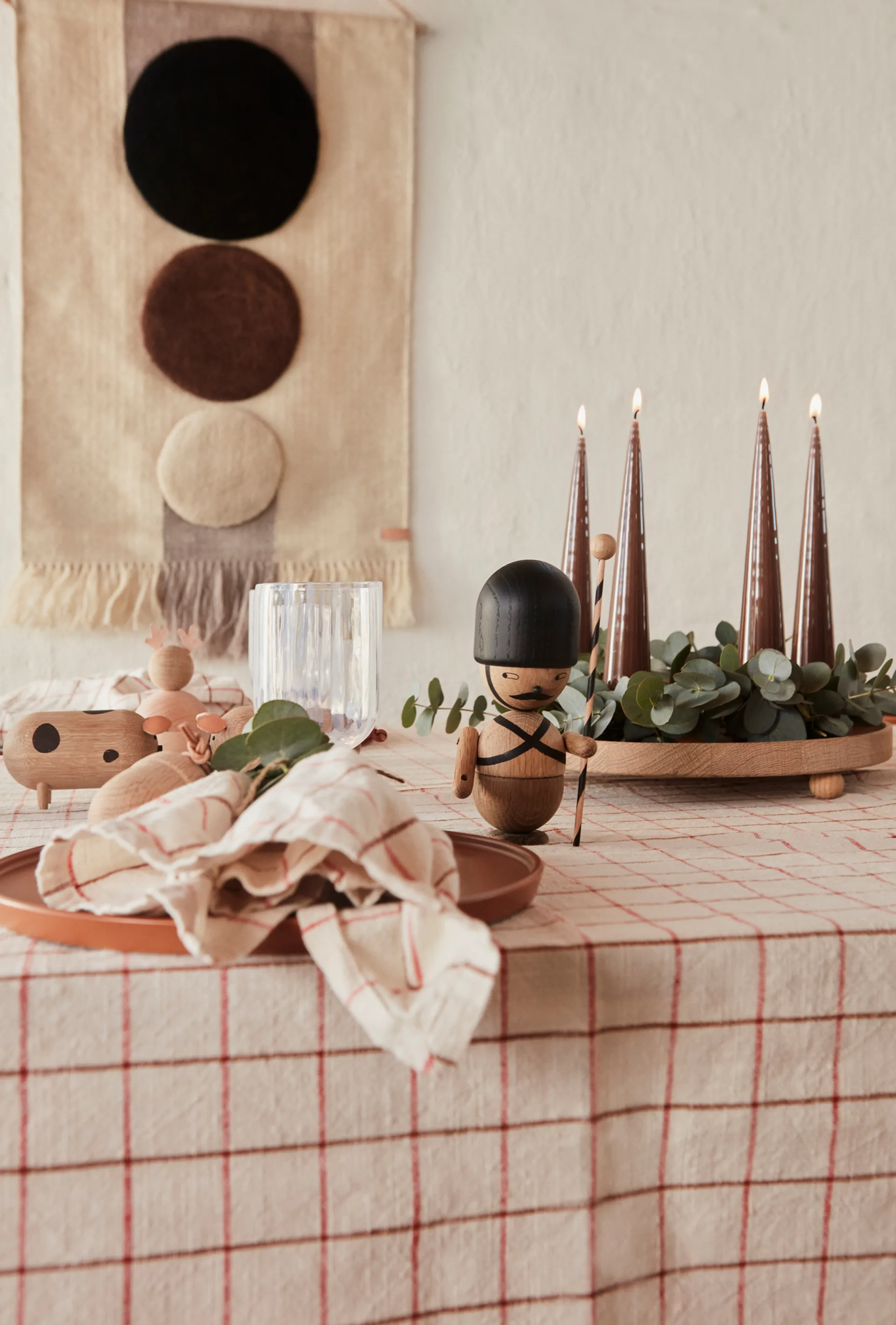 Plateau rond en bois Inka Ø30 cm, Nature OYOY