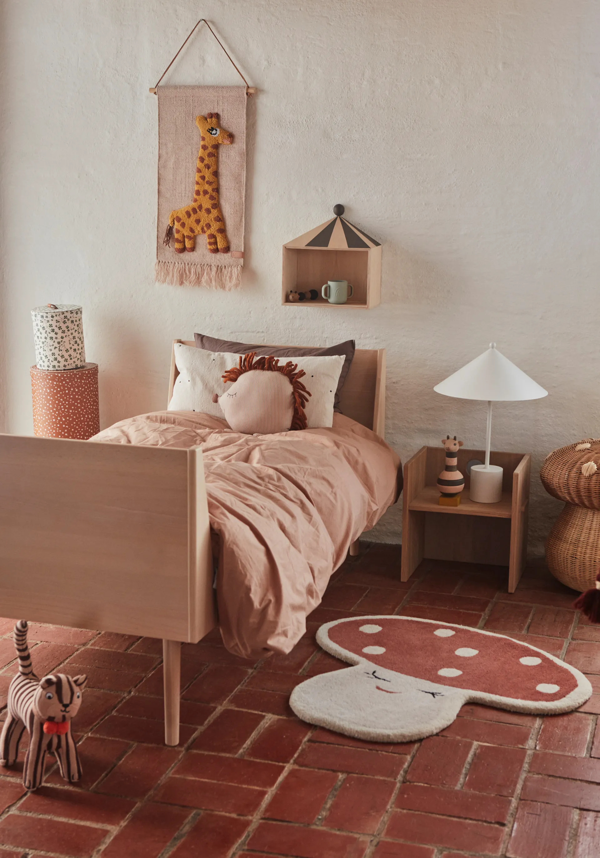 Tapis Malle mushroom 75x77 cm, Red OYOY