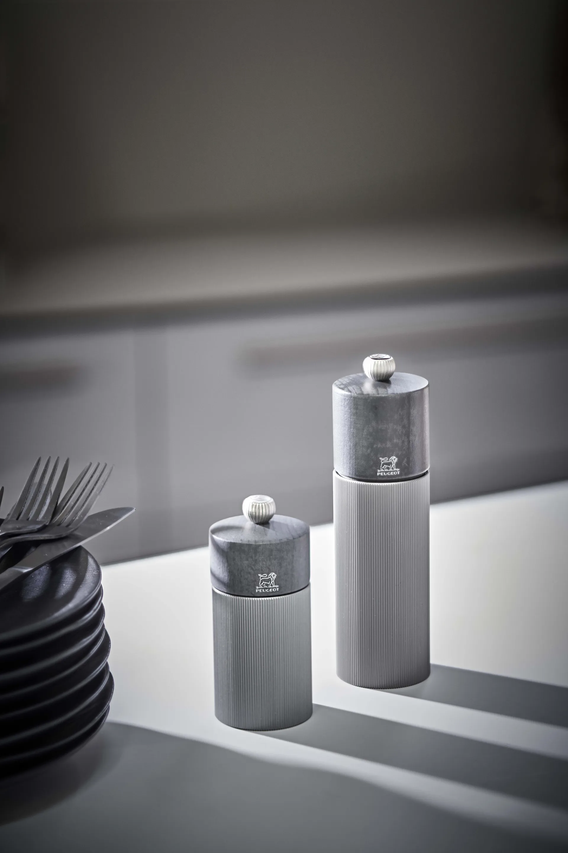 Moulin à sel Line Dark 18 cm, Wood-aluminium Peugeot