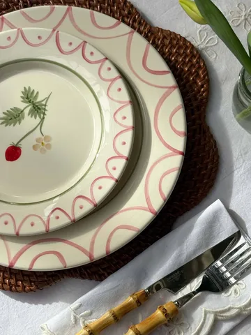 Cottage flower Wild Strawberry assiette à salade - Red, 22 cm - Pick a Poppy