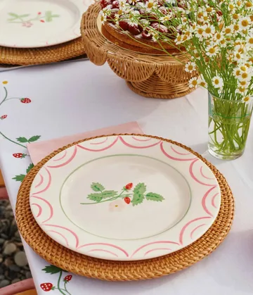 Cottage flower Wild Strawberry assiette - Red, 28 cm - Pick a Poppy