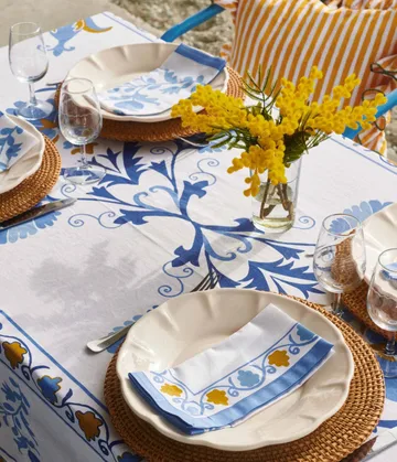 Suzani nappe - Blue, 250x150 cm - Pick a Poppy