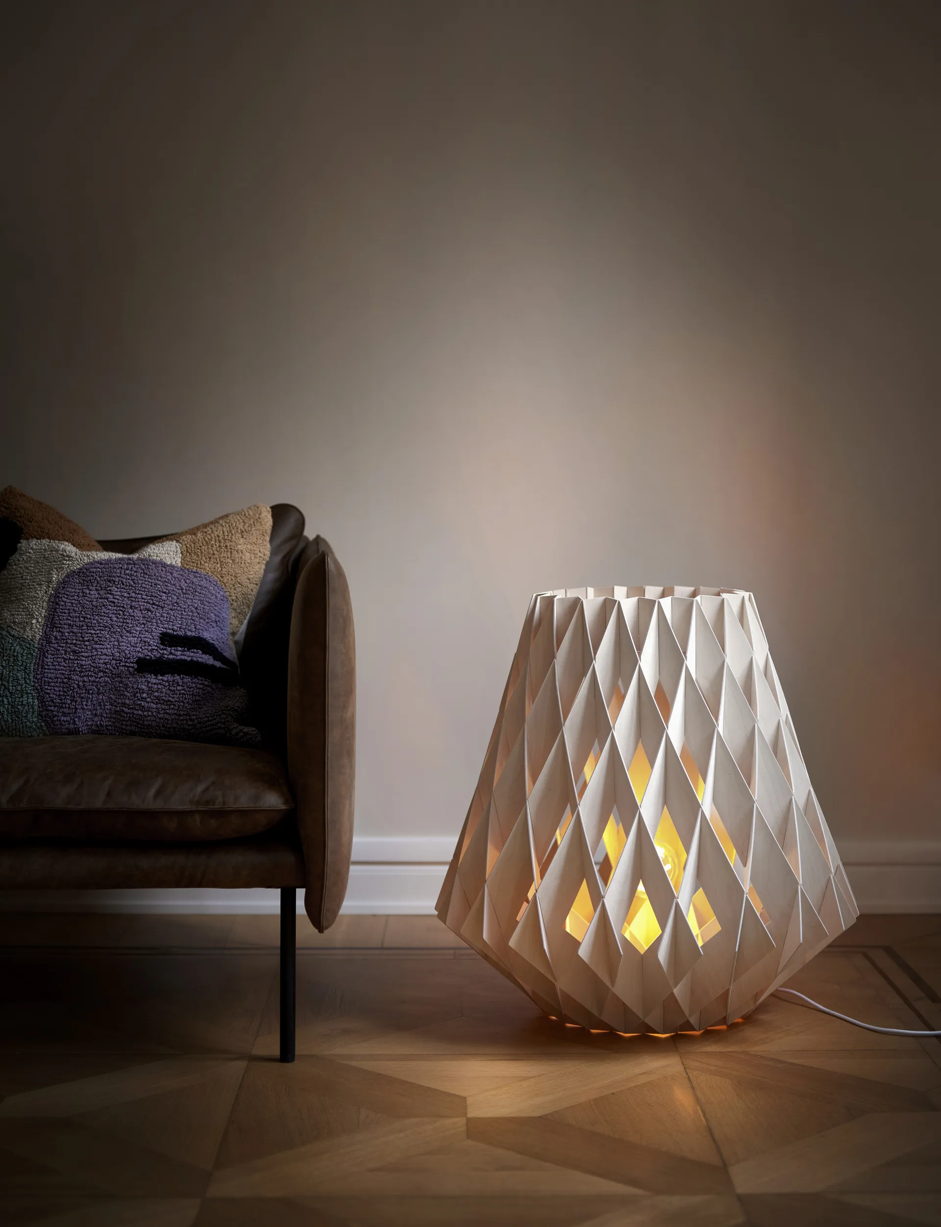Lampadaire Pilke Signature Ø64 cm, Bouleau Pilke