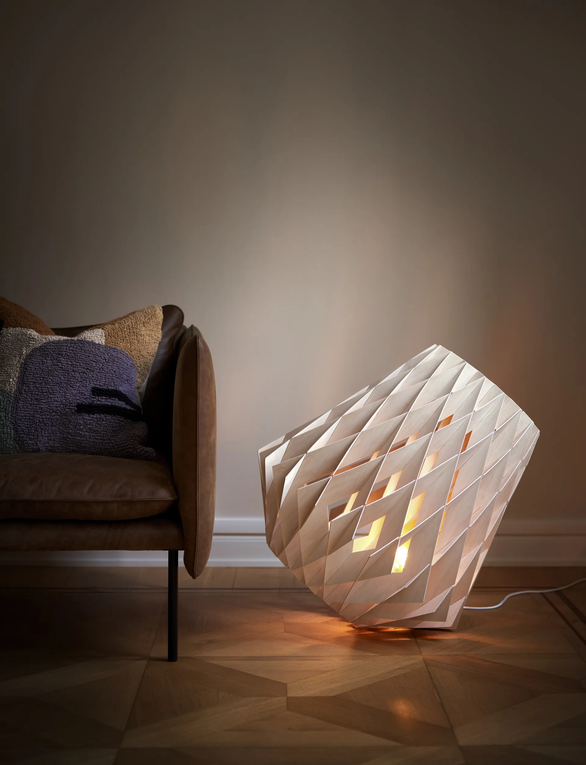 Lampadaire Pilke Signature Ø64 cm, Bouleau Pilke