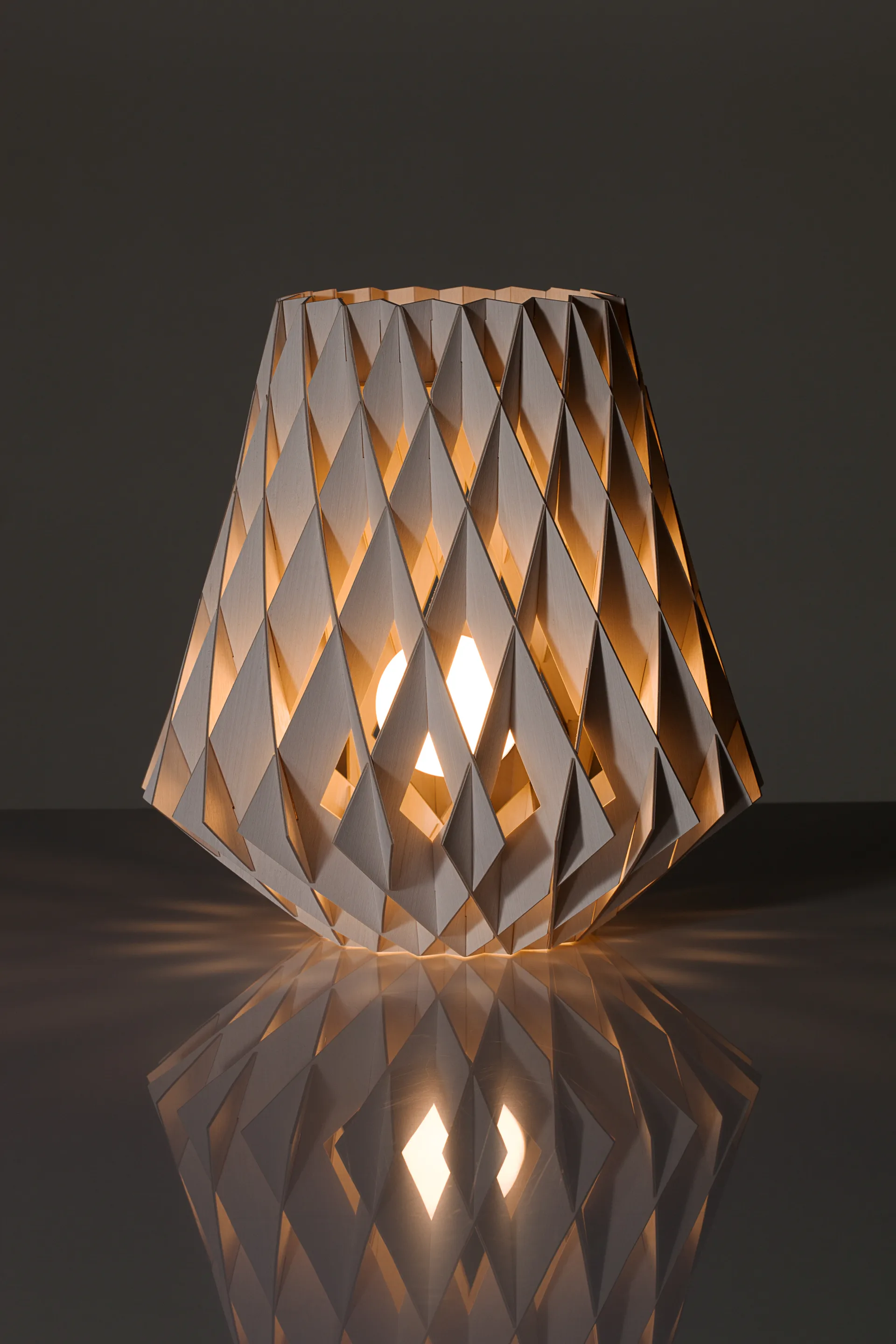 Lampe de table Pilke Signature Ø28 cm, Blanc Pilke