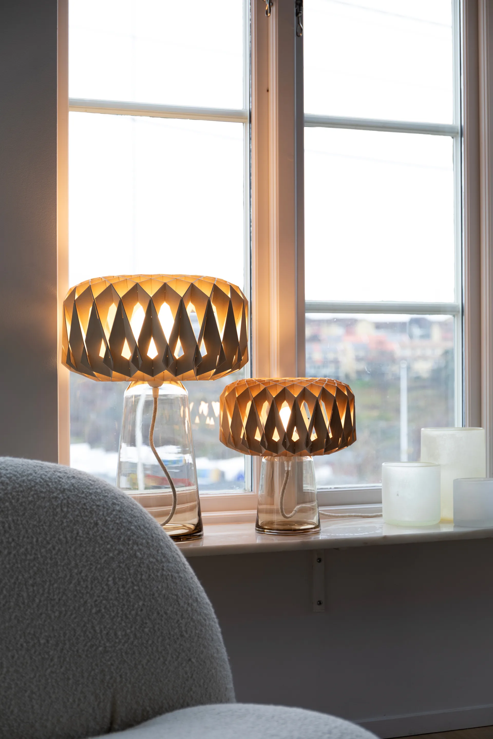 Lampe de table Signature 25, Amber-bouleau, Ø28x34 cm Pilke