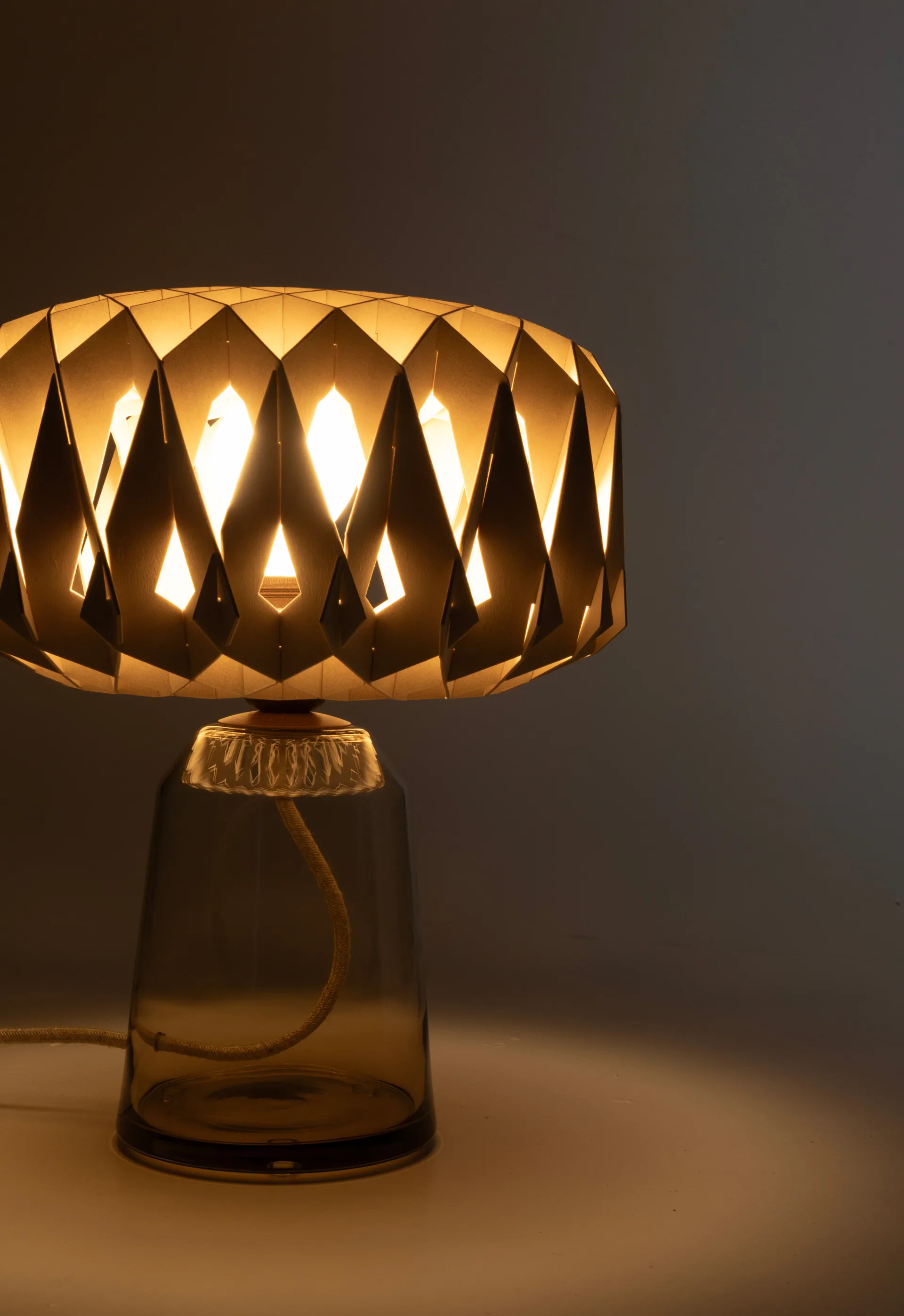 Lampe de table Signature 25, Amber-bouleau, Ø28x34 cm Pilke