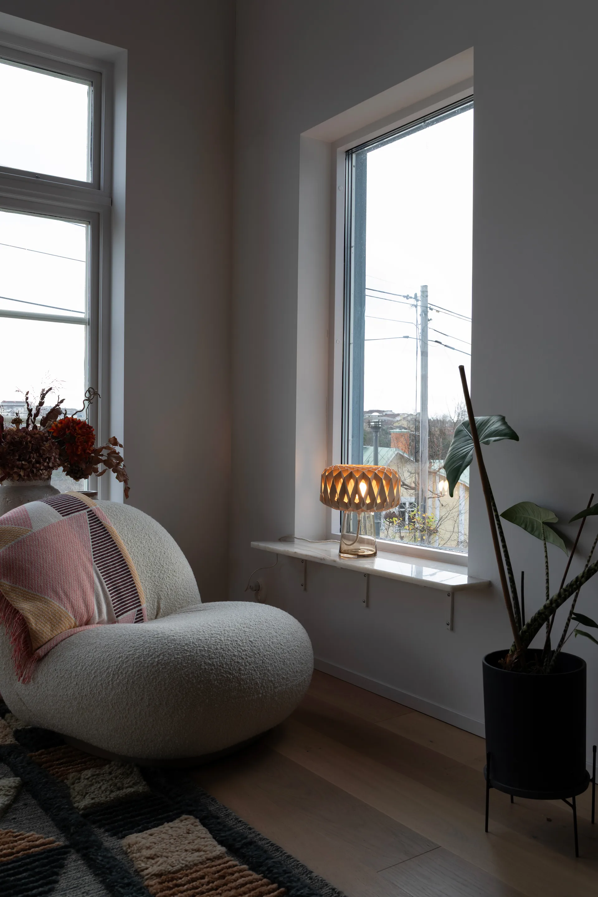 Lampe de table Signature 25, Amber-bouleau, Ø28x34 cm Pilke