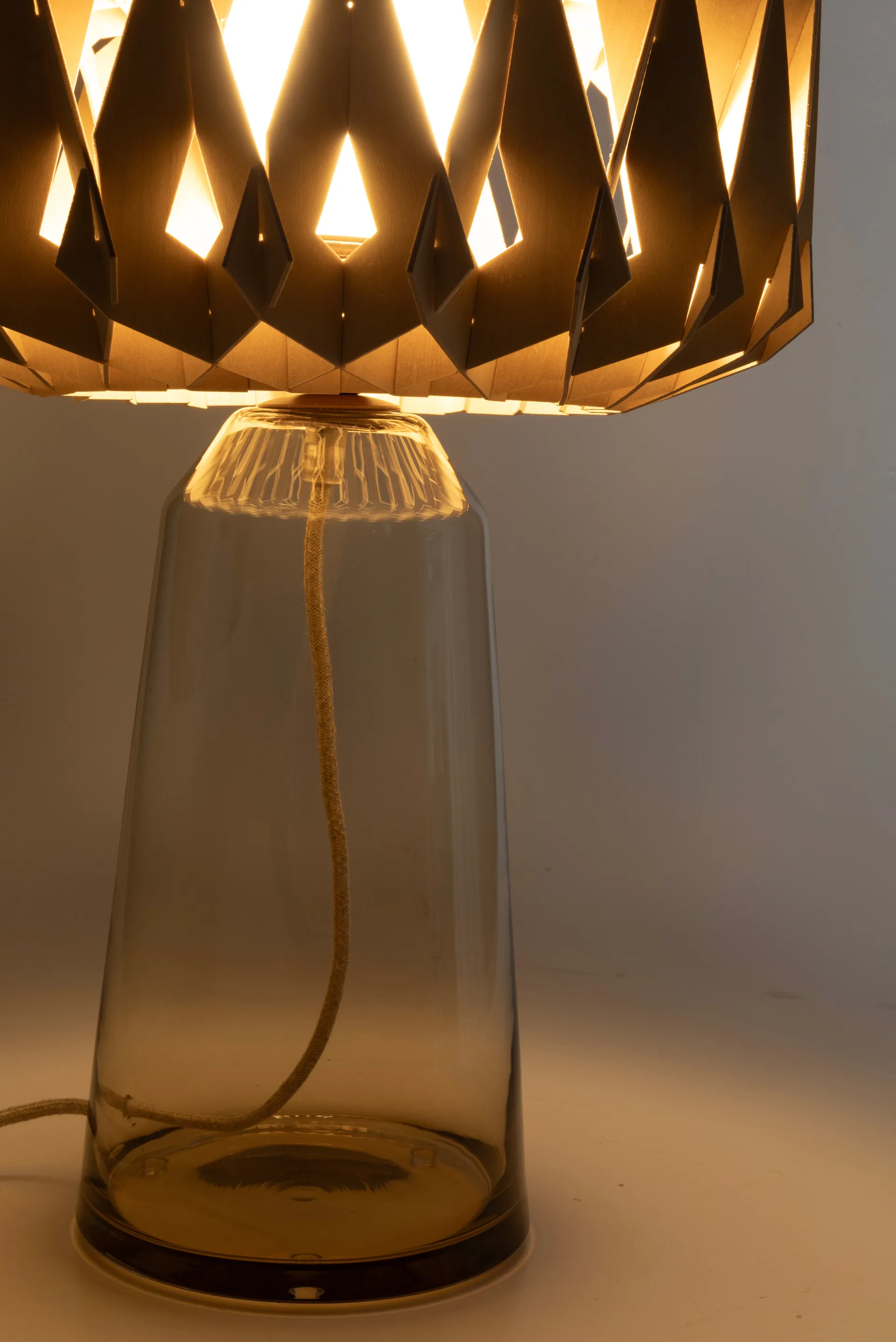 Lampe de table Signature 35, Amber-bouleau, Ø36,5x53 cm Pilke