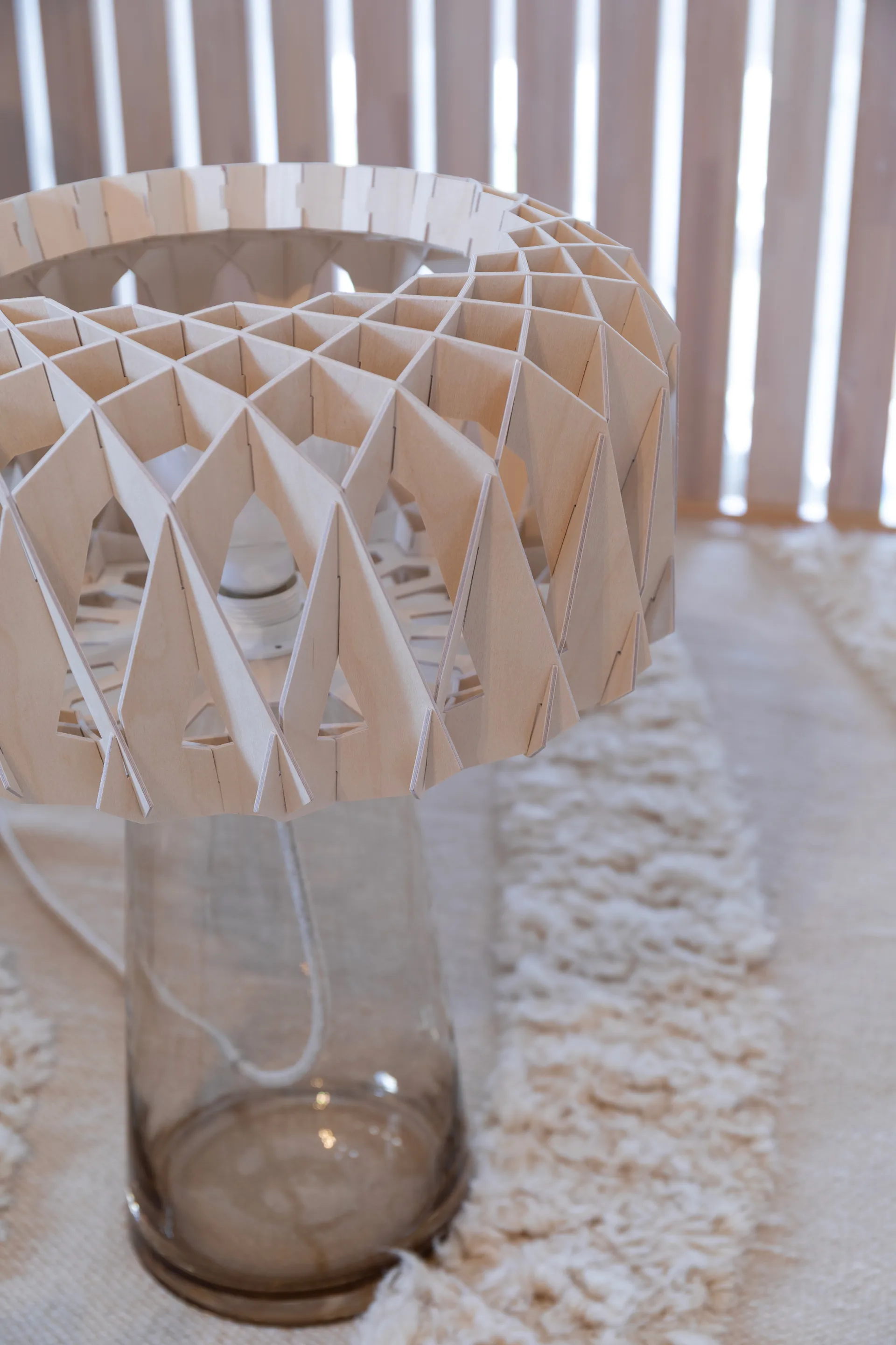 Lampe de table Signature 35, Amber-bouleau, Ø36,5x53 cm Pilke