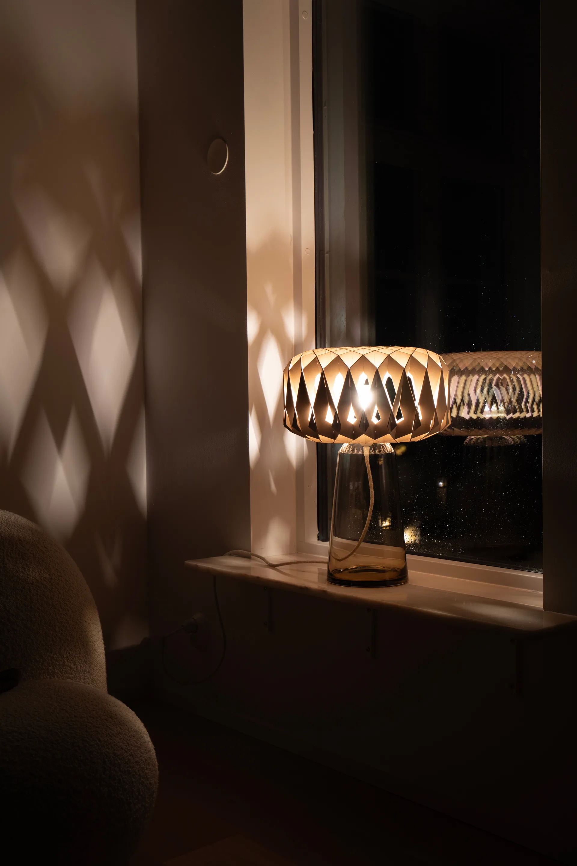 Lampe de table Signature 35, Amber-bouleau, Ø36,5x53 cm Pilke